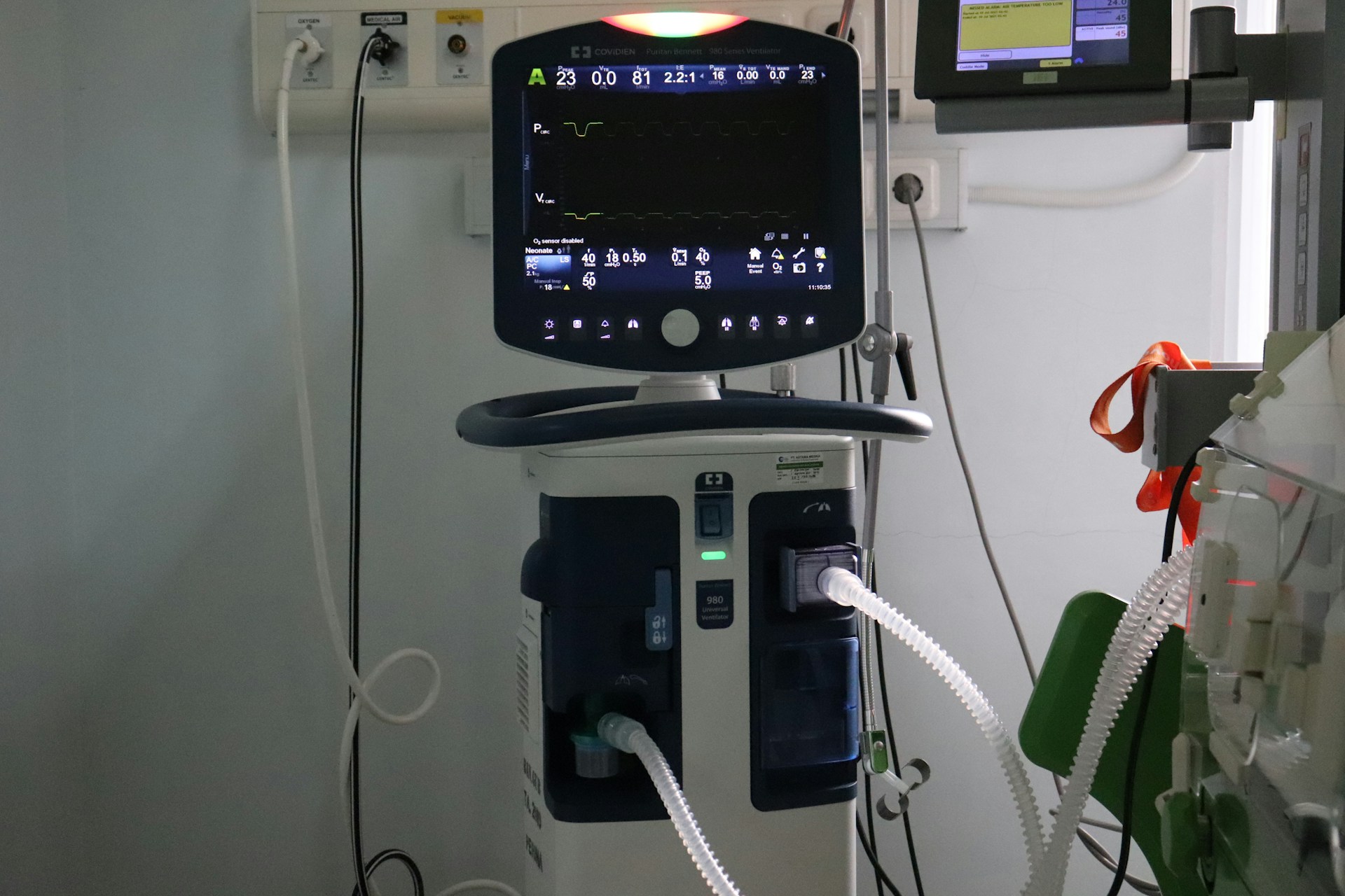 Eine Maschine in einem Krankenhaus | Quelle: Unsplash