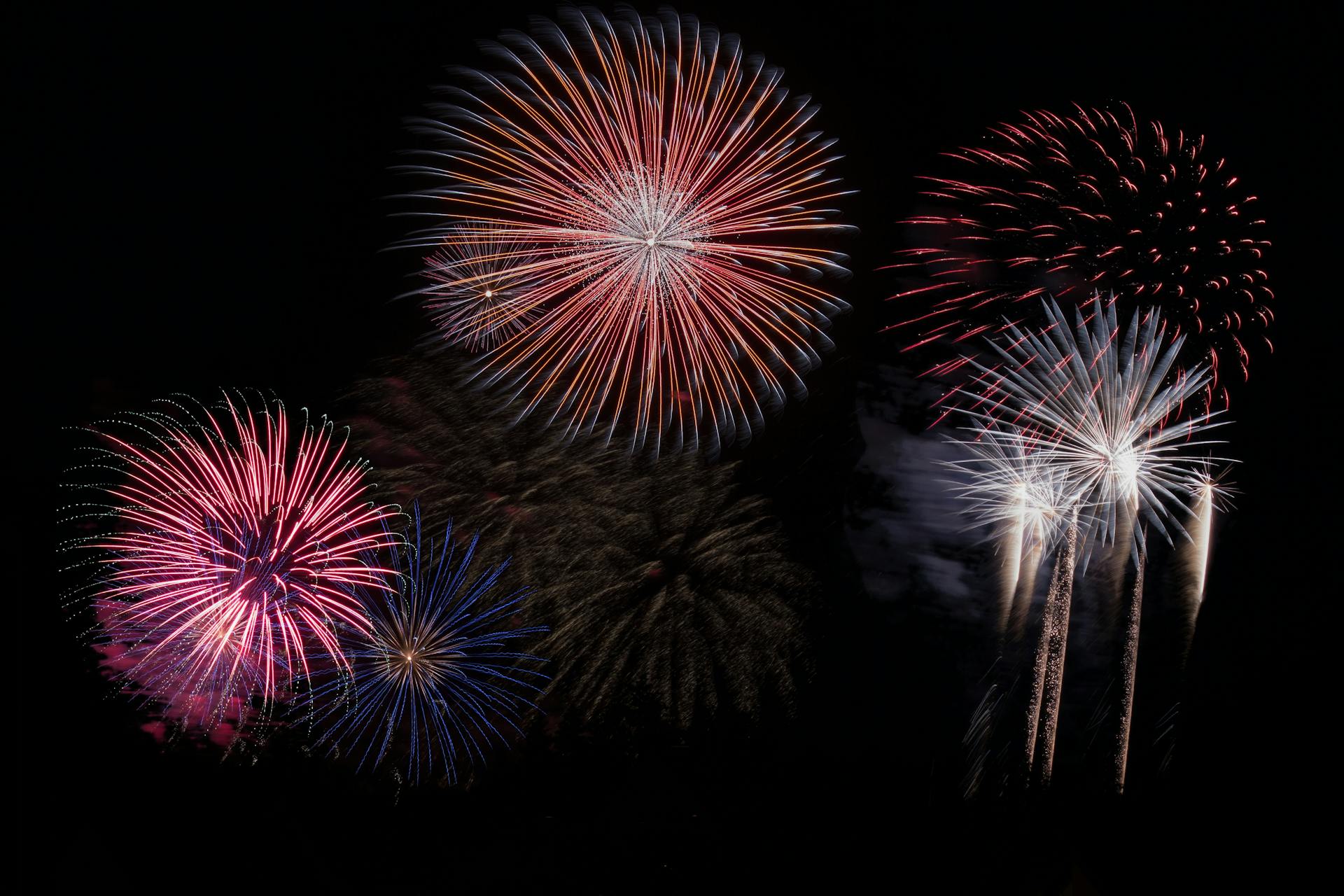Feuerwerk bei Nacht | Quelle: Pexels