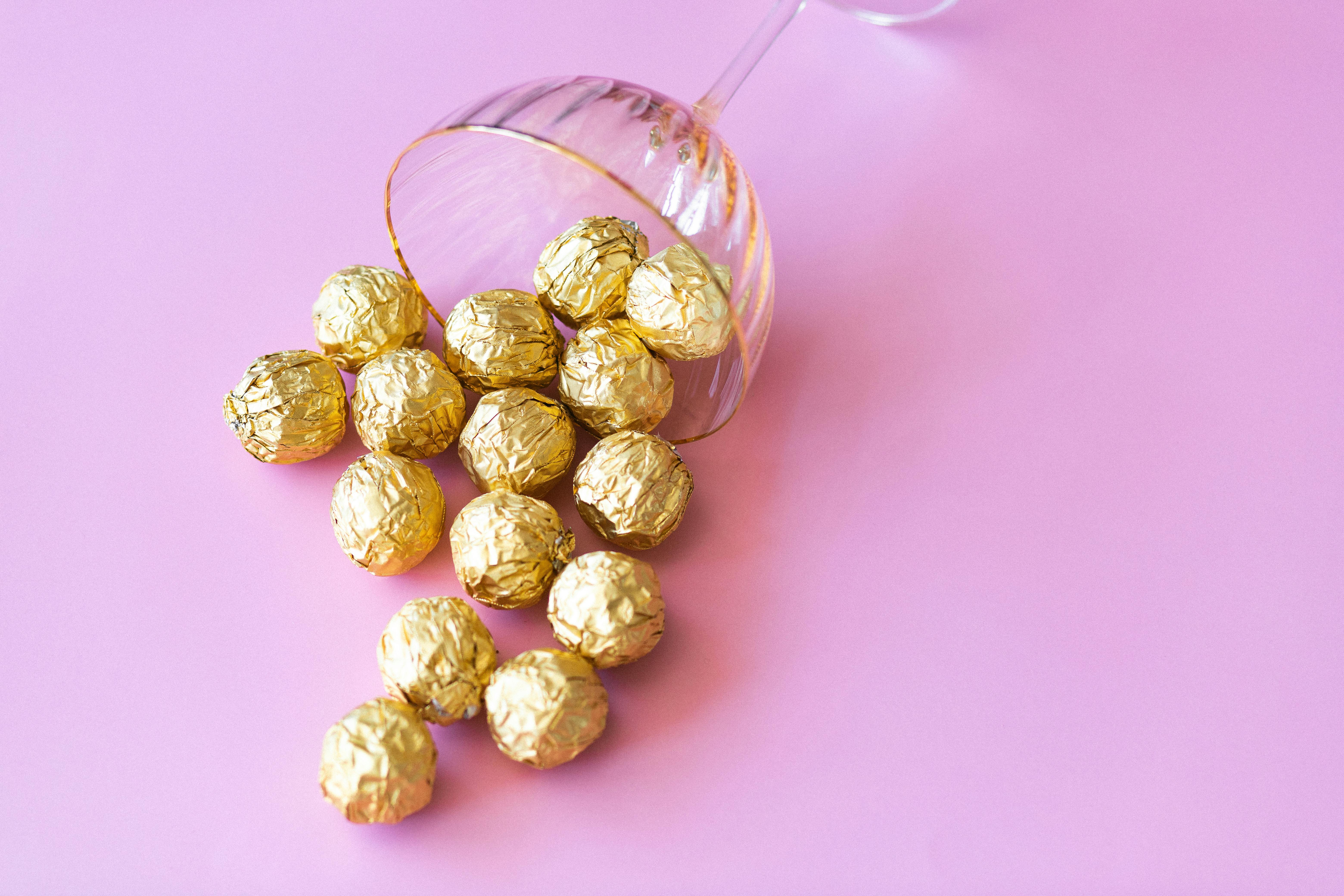 Pralinen auf einem Tisch | Quelle: Pexels