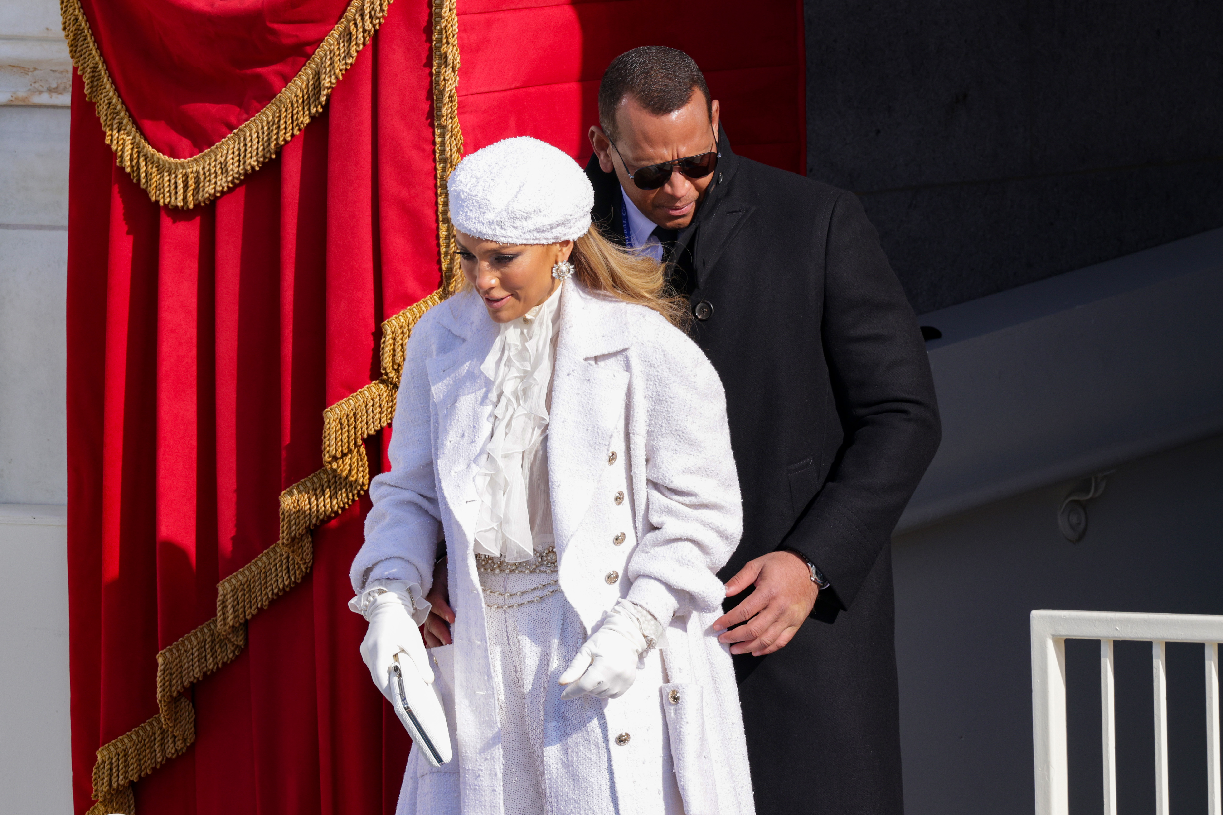 Jennifer Lopez und Alex Rodriguez verlassen die Amtseinführung von US-Präsident Joe Biden am 20. Januar 2021 in Washington, D.C. | Quelle: Getty Images