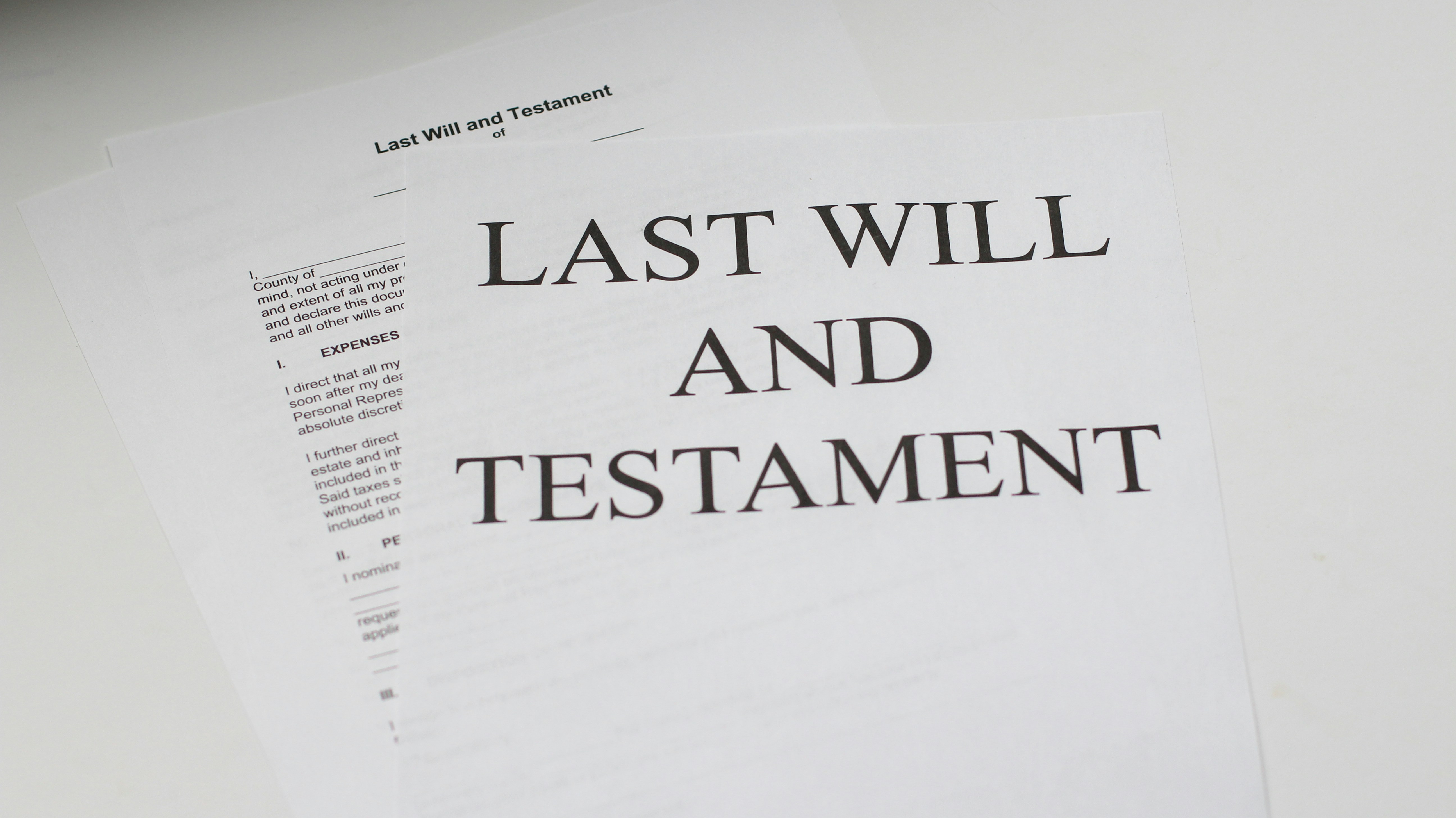Ein letzter Wille und Testamentsunterlagen | Quelle: Unsplash