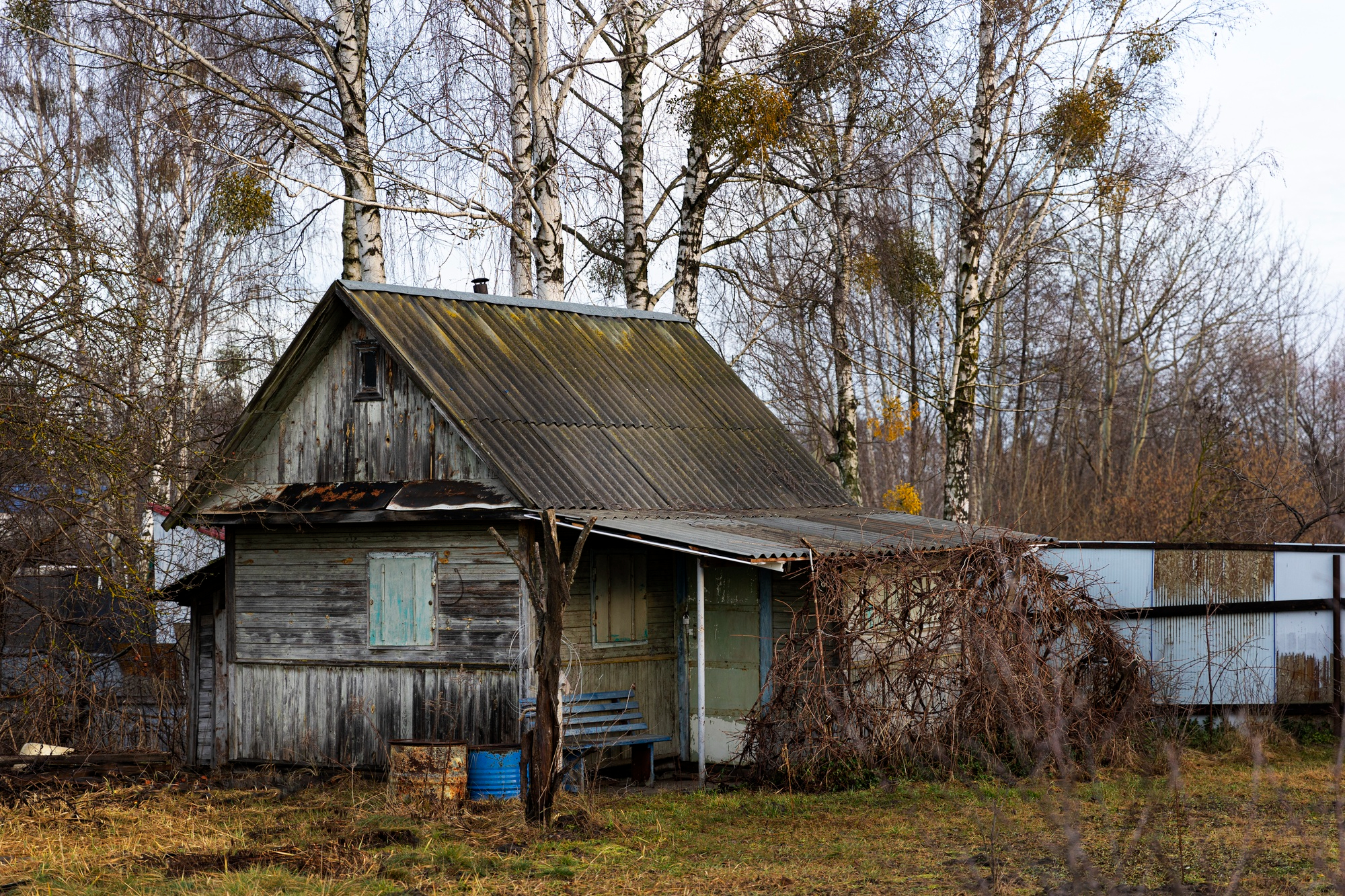 Ein altes und verlassenes Haus | Quelle: Freepik