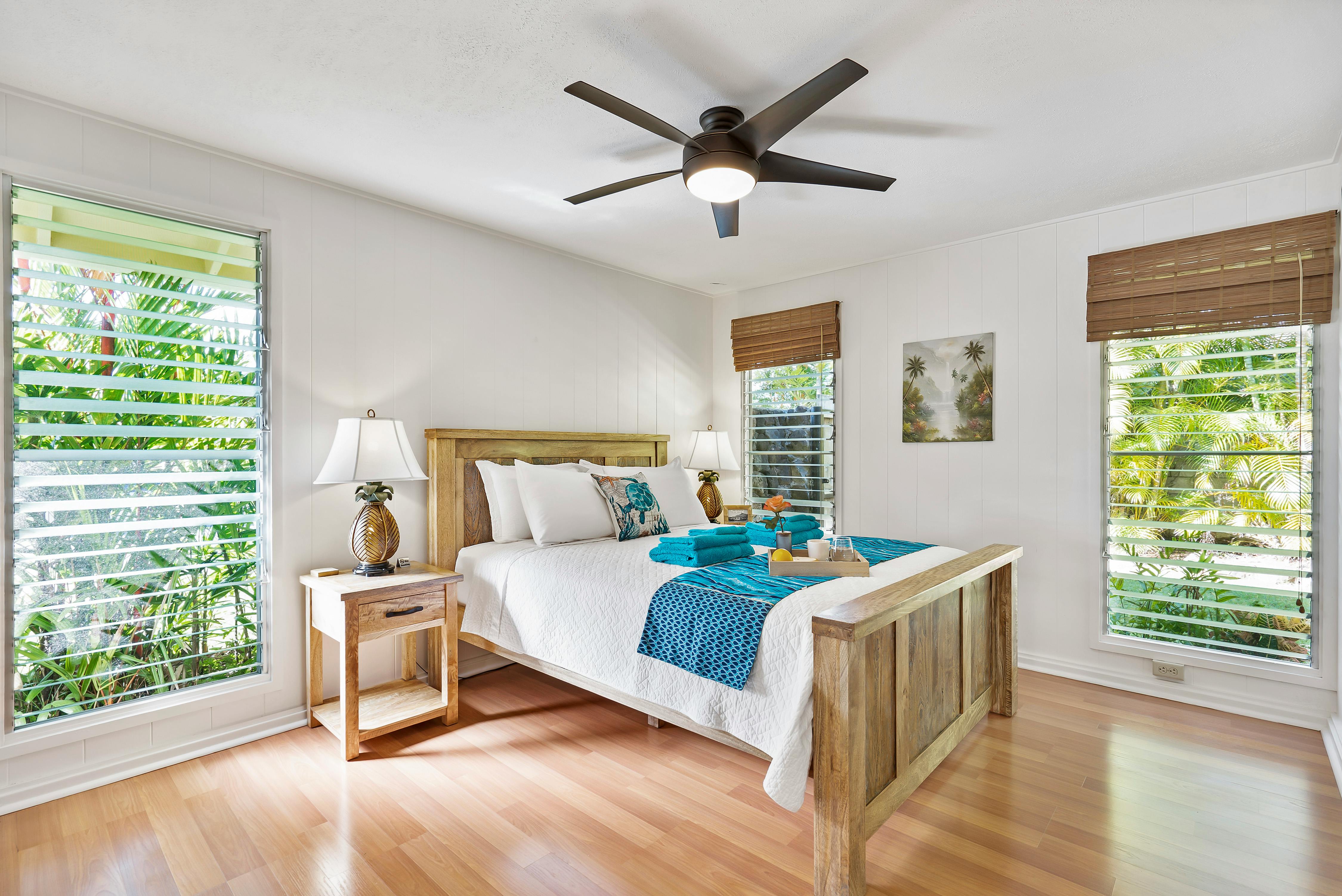 Ein helles Resort-Schlafzimmer | Quelle: Pexels