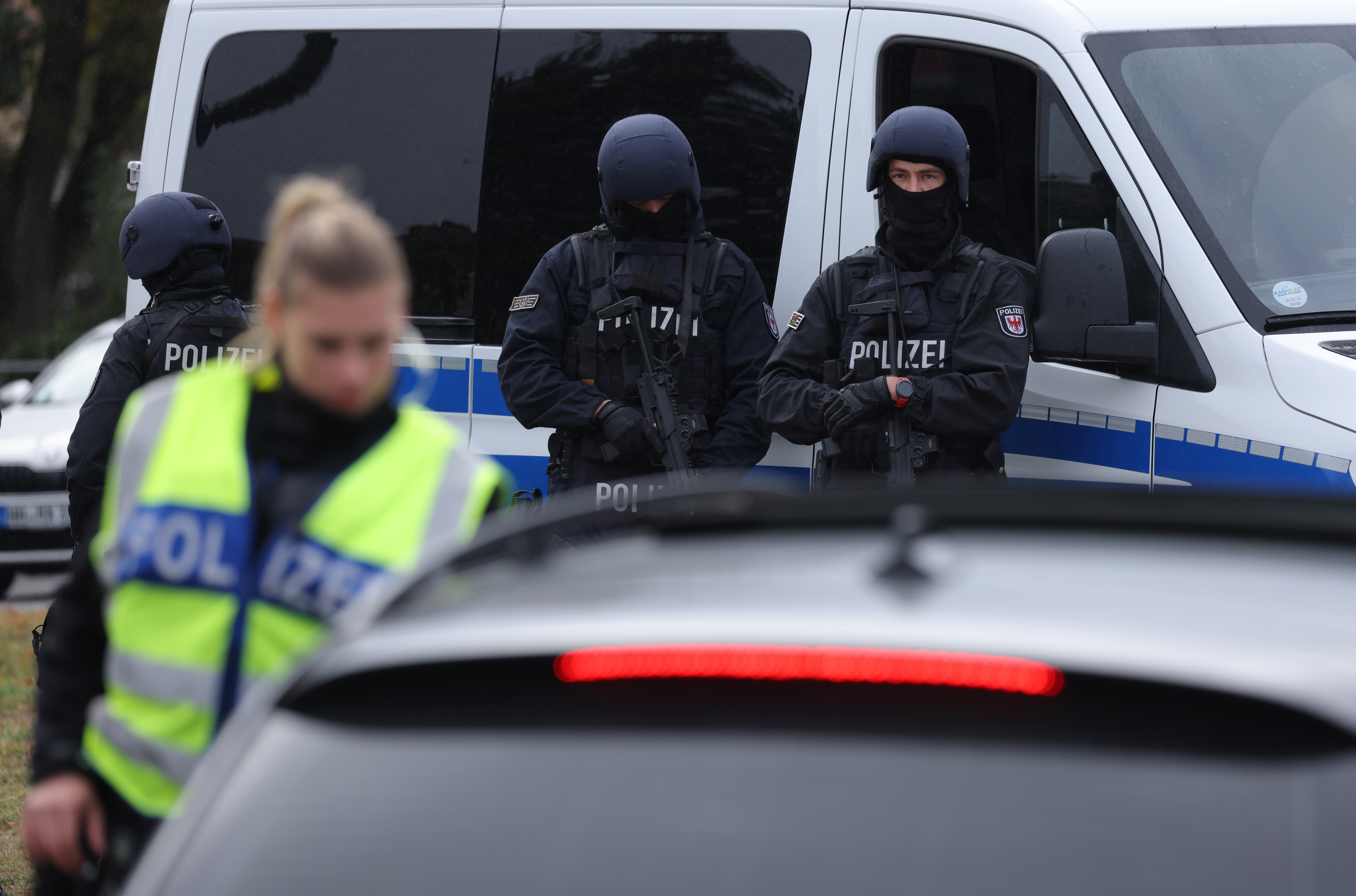 Schwer bewaffnete deutsche Polizei | Quelle: Getty Images