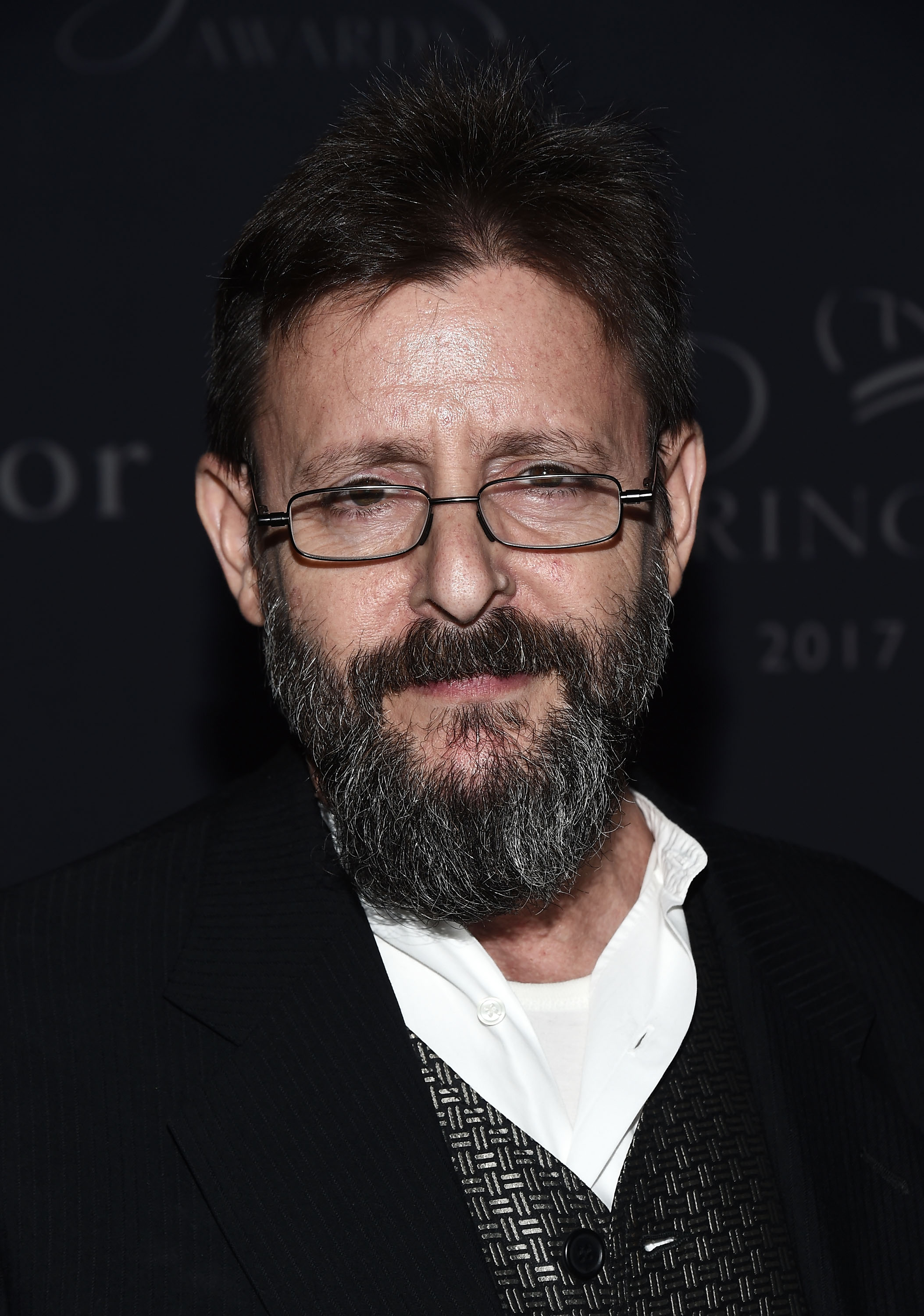 Der erfahrene Künstler, der sich in Hollywood für wohltätige Zwecke engagierte, trat stets würdevoll und zurückhaltend auf – ganz im Sinne seiner persönlichen Überzeugungen. | Quelle: Getty Images