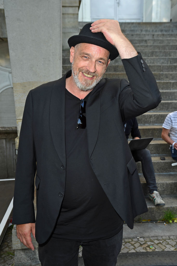 Torsten Sträter bei der Premiere von „Prime Video One Mic Stand“ im Delphi Filmpalast am 5. Juli 2022 in Berlin. | Quelle: Getty Images