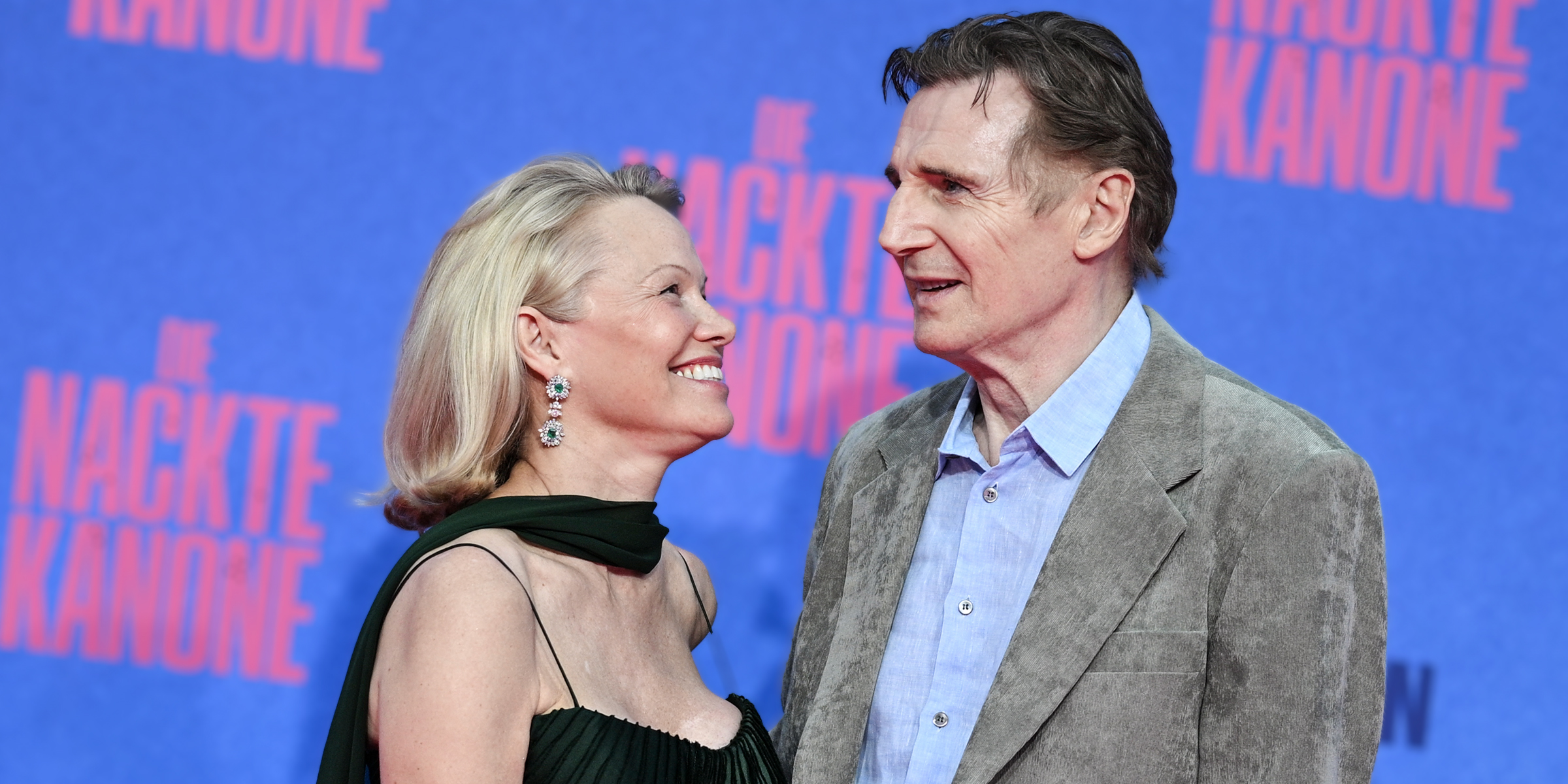Pamela Anderson und Liam Neeson | Quelle: Getty Images