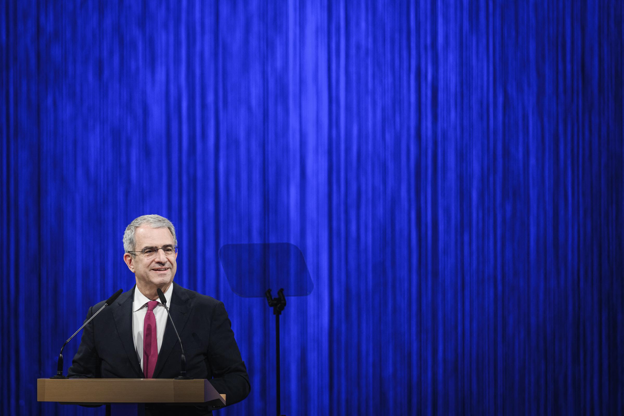 Laurent Freixe, CEO von Nestlé, spricht während einer Hauptversammlung des Schweizer Lebensmittelkonzerns Nestlé in Ecublens bei Lausanne am 16. April 2025 | Quelle: Getty Images