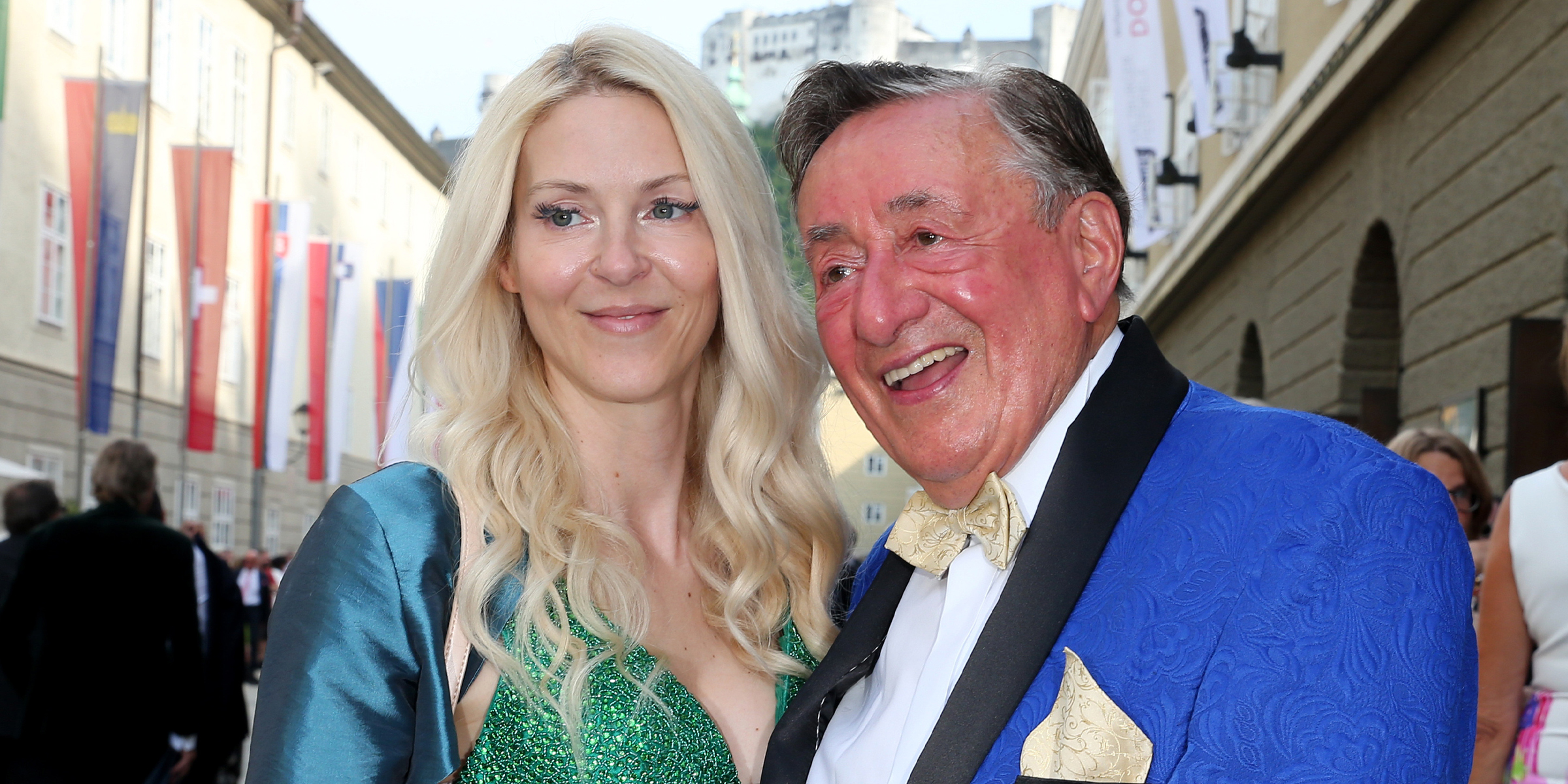 Richard „Moertel“ Lugner und Simone „Bienchen“ Reilaender besuchen die Premiere von „Don Giovanni“ während der Salzburger Opernfestspiele 2021 im Großen Festspielhaus am 26. Juli 2021 in Salzburg | Quelle: Getty Images