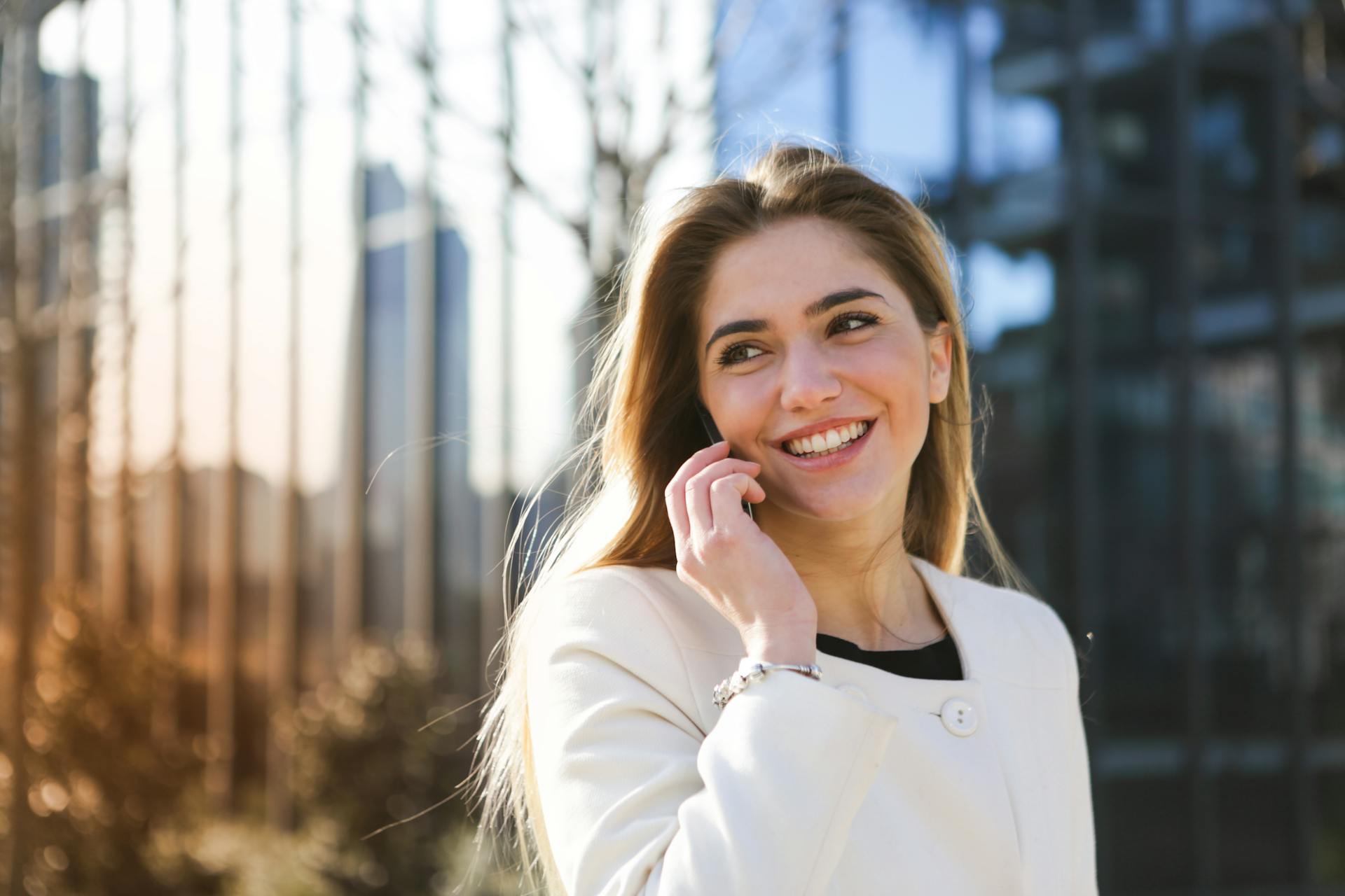 Eine Frau bei einem Anruf | Quelle: Pexels