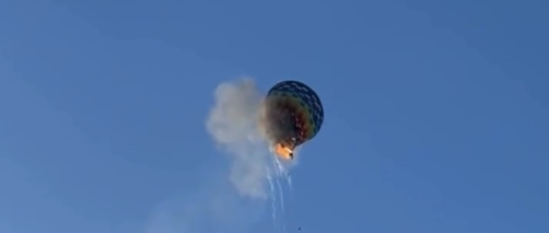 Heißluftballon fängt Feuer am 21. Juni 2025 | Quelle: Instagram/portal_agora