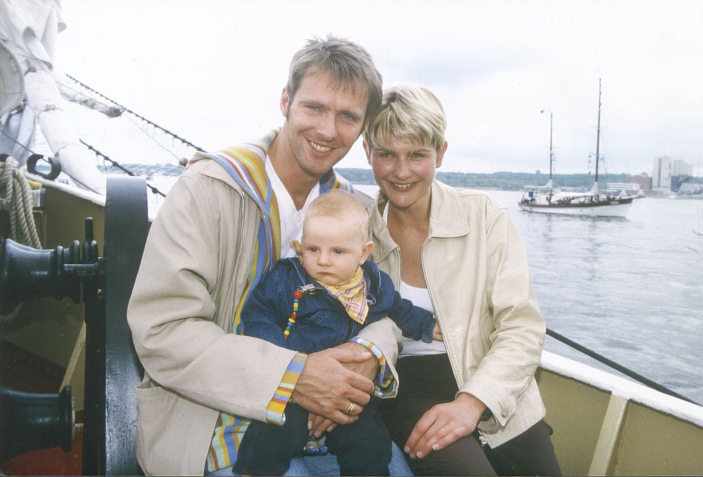 Jörg Pilawa mit seiner ersten Frau Kerstin und Sohn Finn - Juli 1998 | Quelle: Getty Images