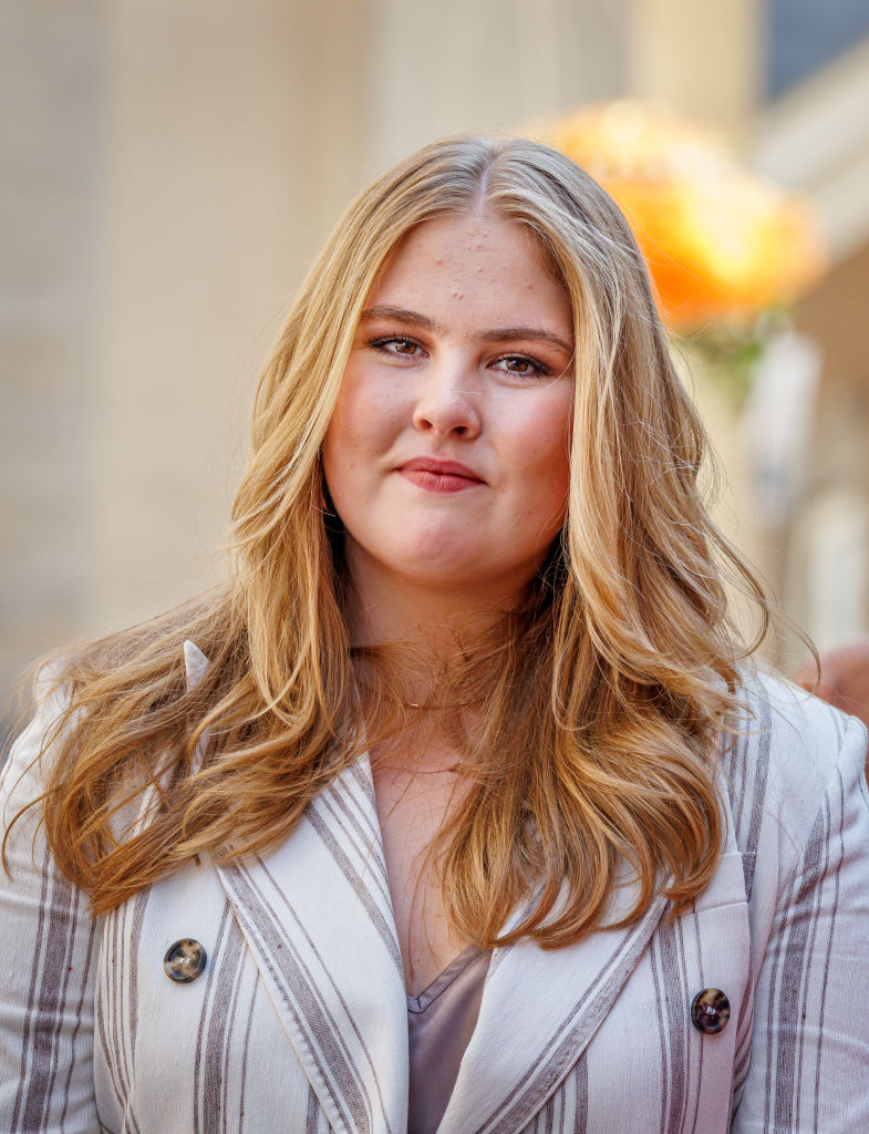 Princess Catharina-Amalia of the Netherlands attends the Kingsday celebration in the city center on April 27, 2022 in Maastricht, Netherlands. | Source: Getty Images Prinzessin Catharina-Amalia der Niederlande nimmt am 27. April 2022 in Maastricht, Niederlande, an den Feierlichkeiten zum Königstag in der Innenstadt teil. | Quelle: Getty Images