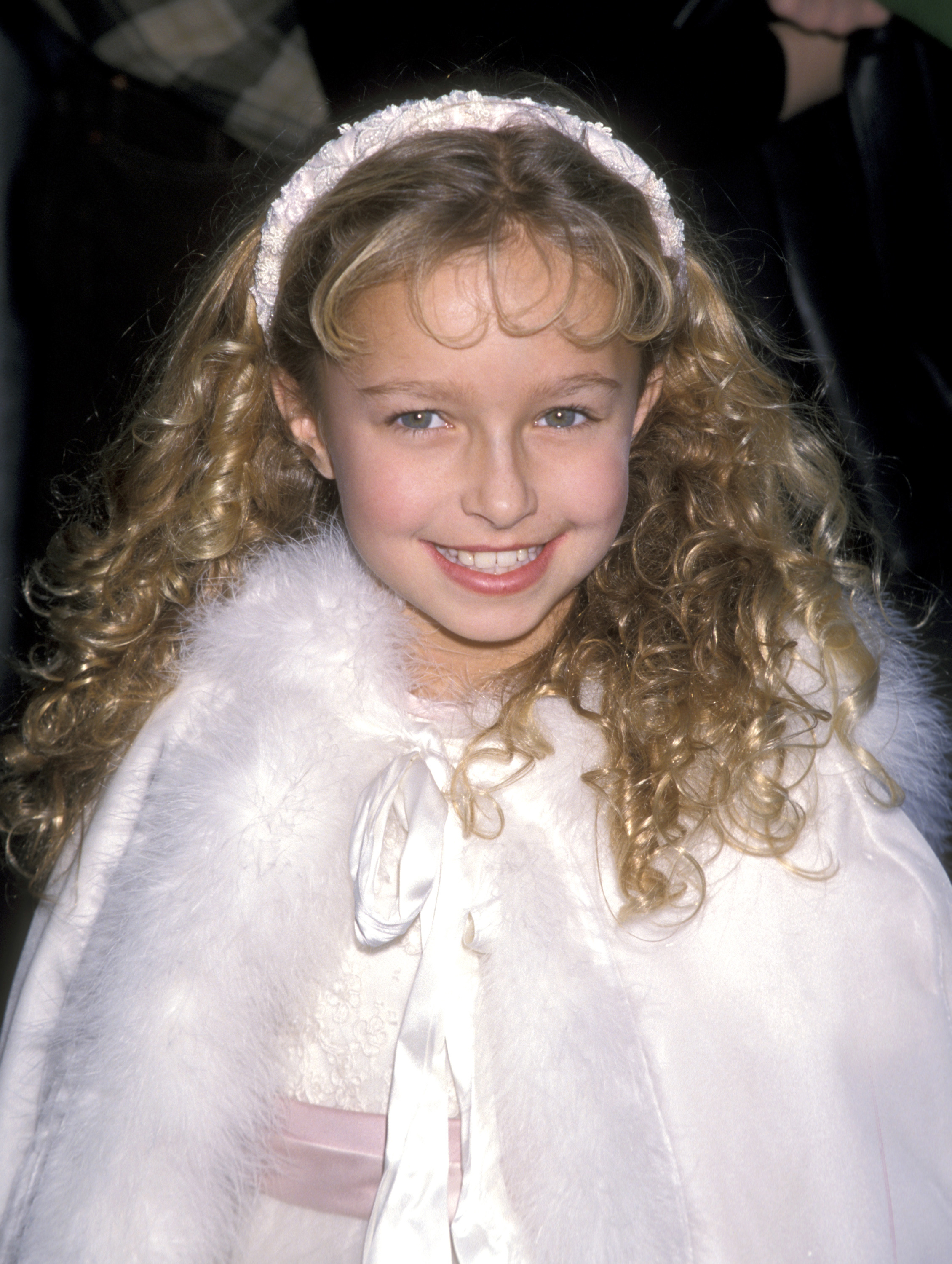 Hayden arbeitete bereits als Kinderdarstellerin, als sie bei der Premiere in Los Angeles von "A Bug's Life," in which she voiced Dot. She later said growing up in the industry left her trying to find a place in both the adult world of acting and among children her own age. | Source: Getty Images