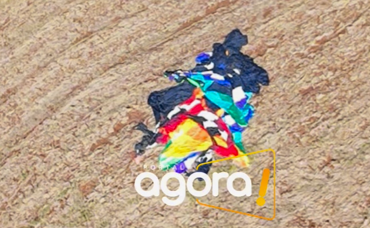 Überreste des verkohlten Heißluftballons, der am 21. Juni 2025 Feuer fing | Quelle: Instagram/portal_agora