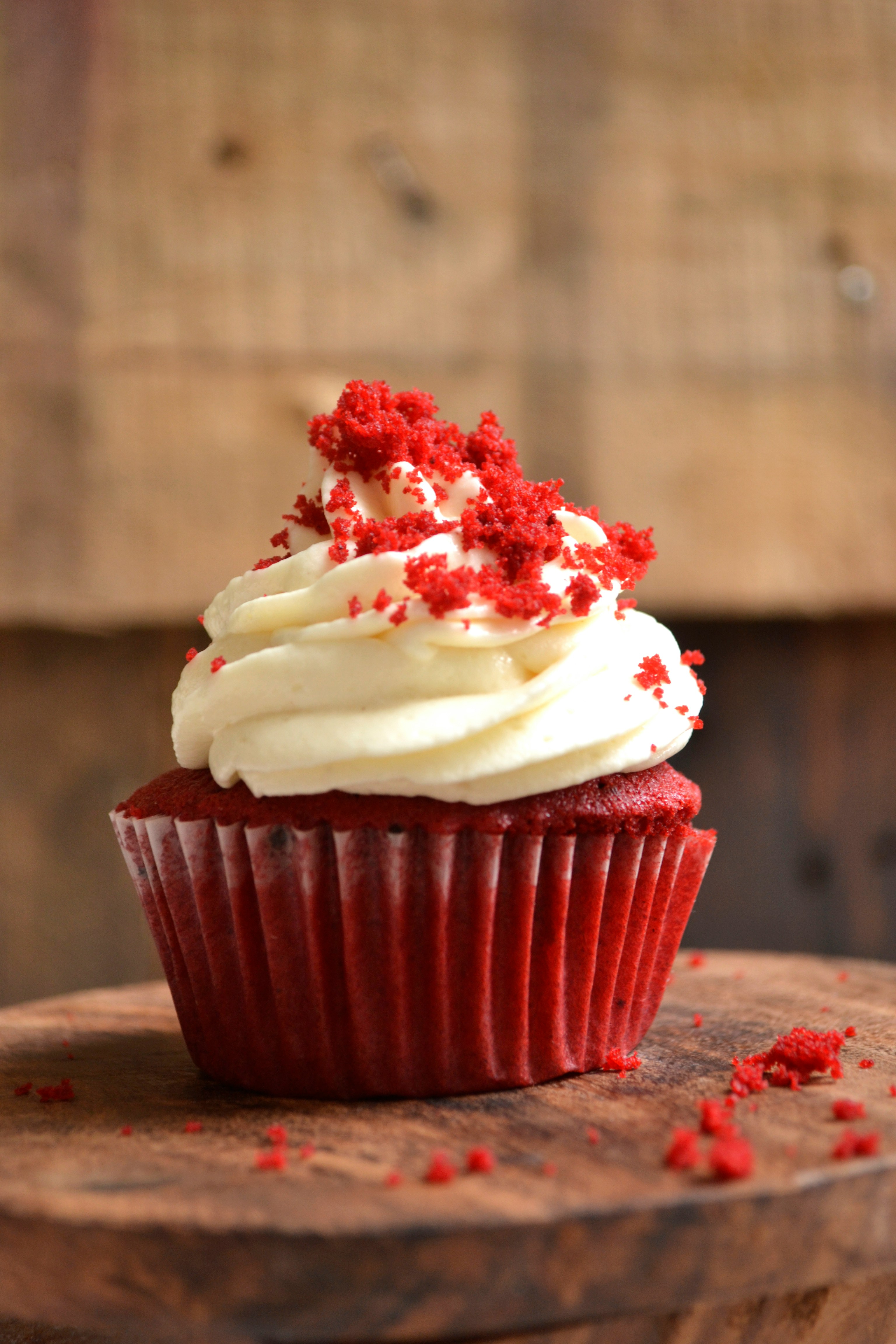 Ein Red Velvet-Cupcake | Quelle: Unsplash