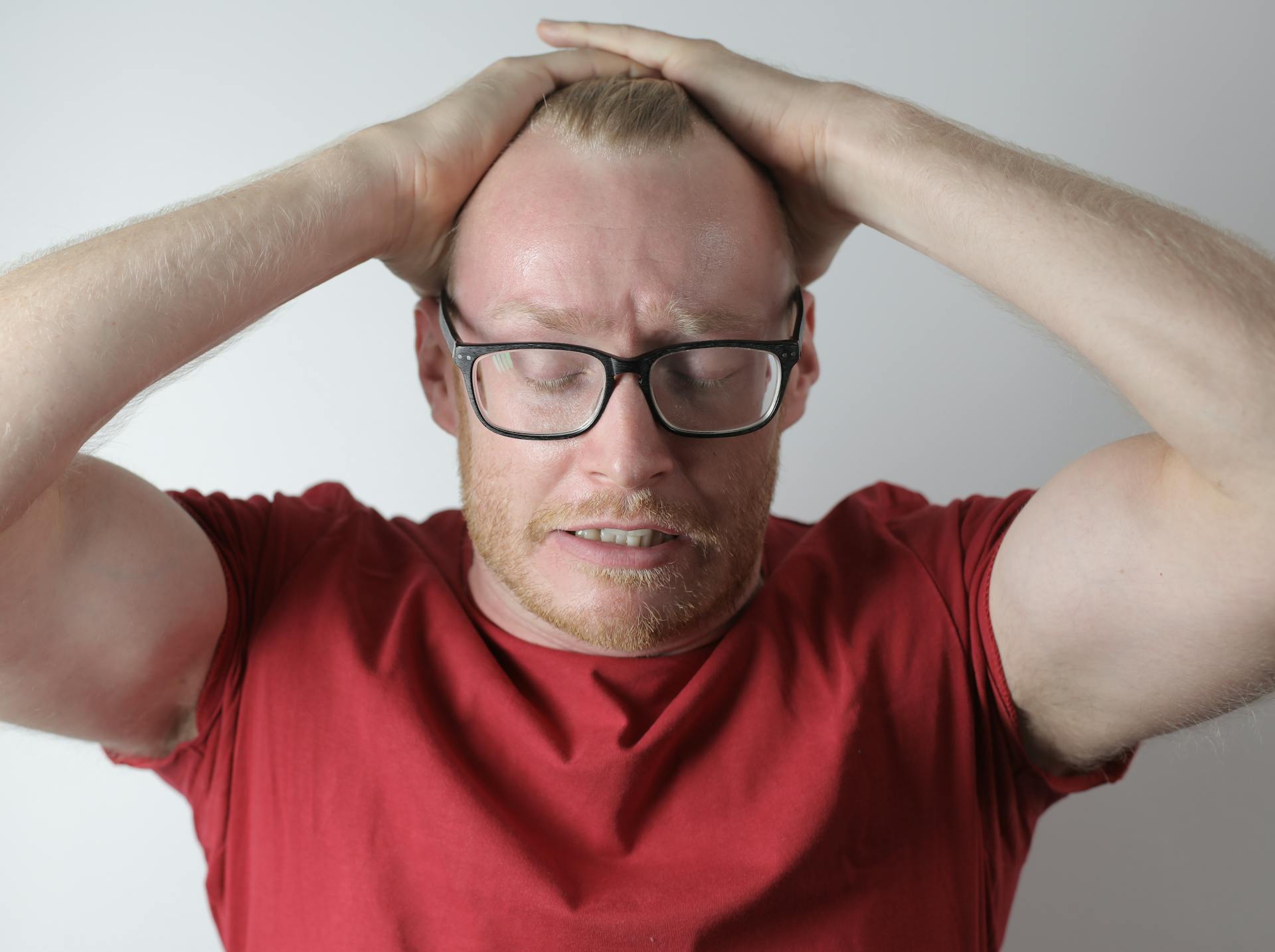 Ein frustrierter Mann | Quelle: Pexels