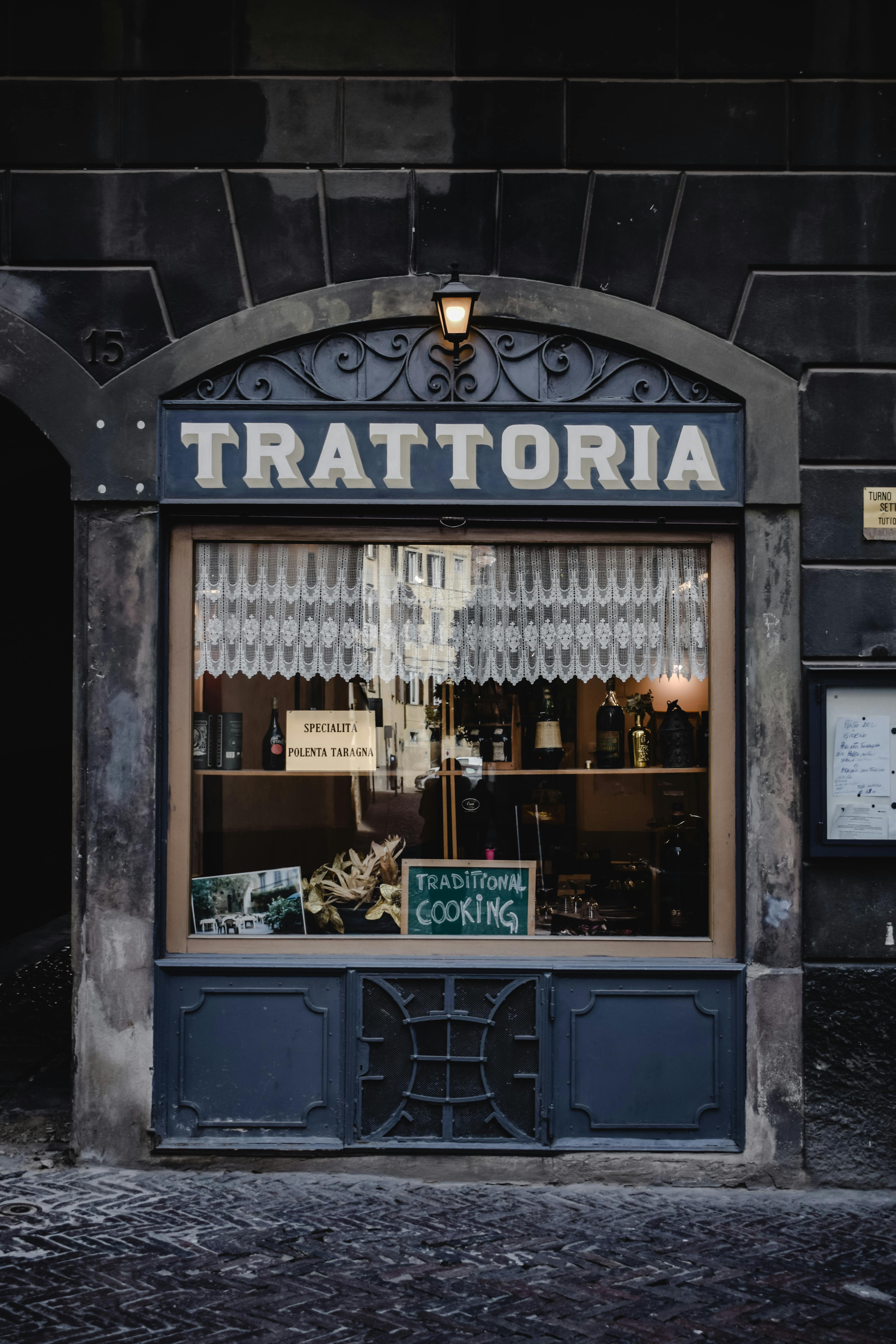 Das Fenster eines Restaurants | Quelle: Pexels