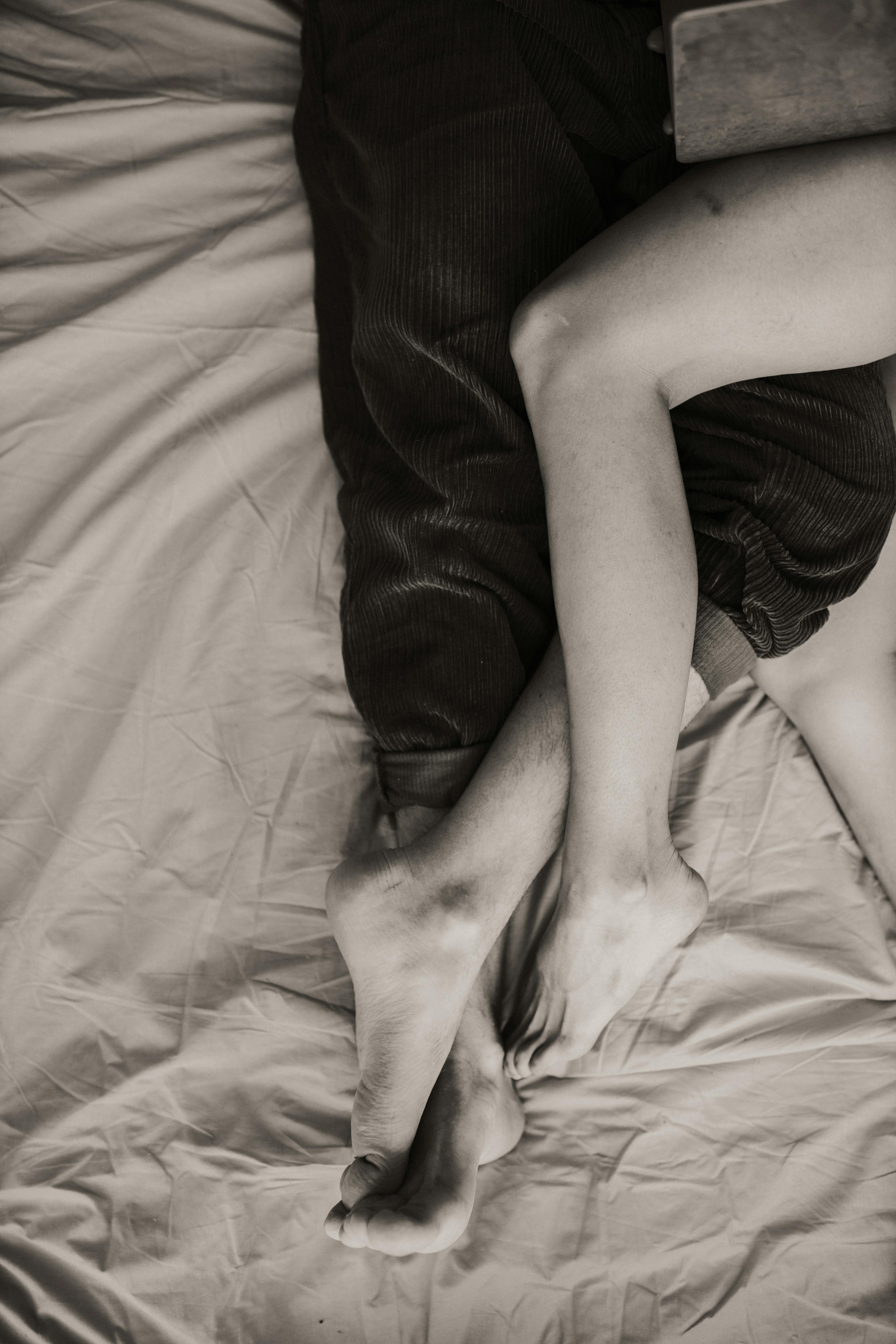 Ein Paar im Bett | Quelle: Pexels
