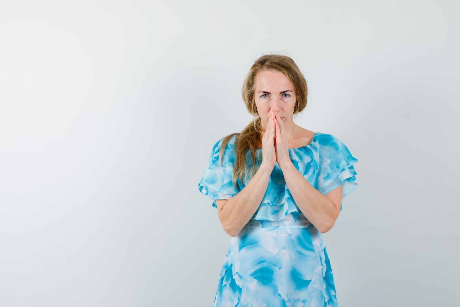 Eine schuldige Frau | Quelle: Freepik