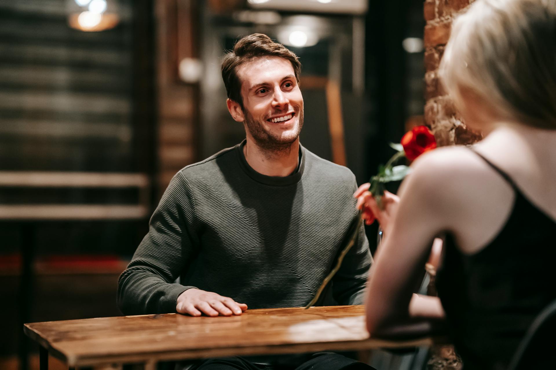 Ein Paar bei einem Date | Quelle: Pexels