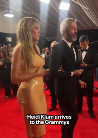 Heidi Klum bei ihrer Ankunft bei den Grammys 2026 | Quelle: x.com/PopCulture2000s/status/2018114799477878881?s=20