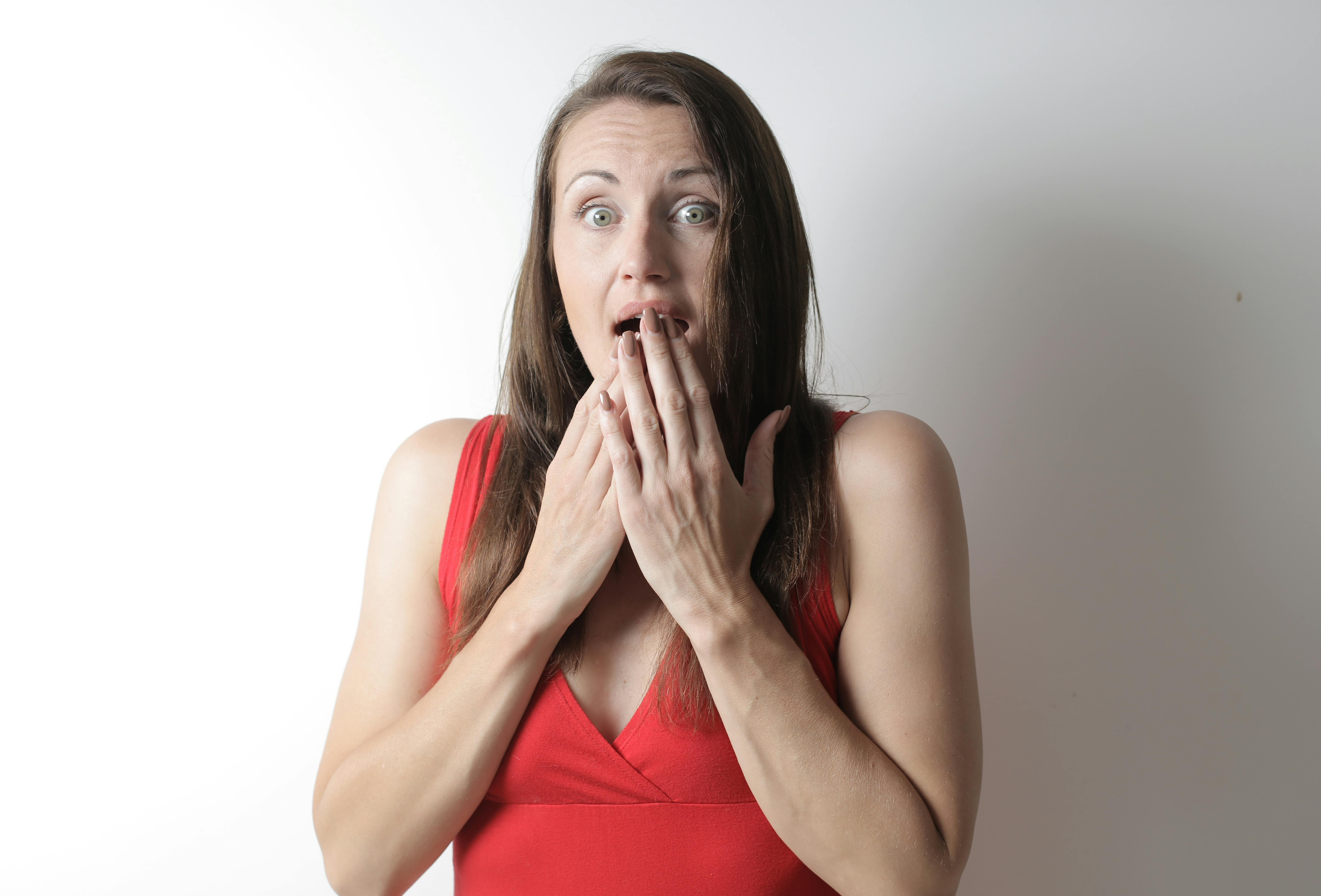 Eine schockierte Frau | Quelle: Pexels