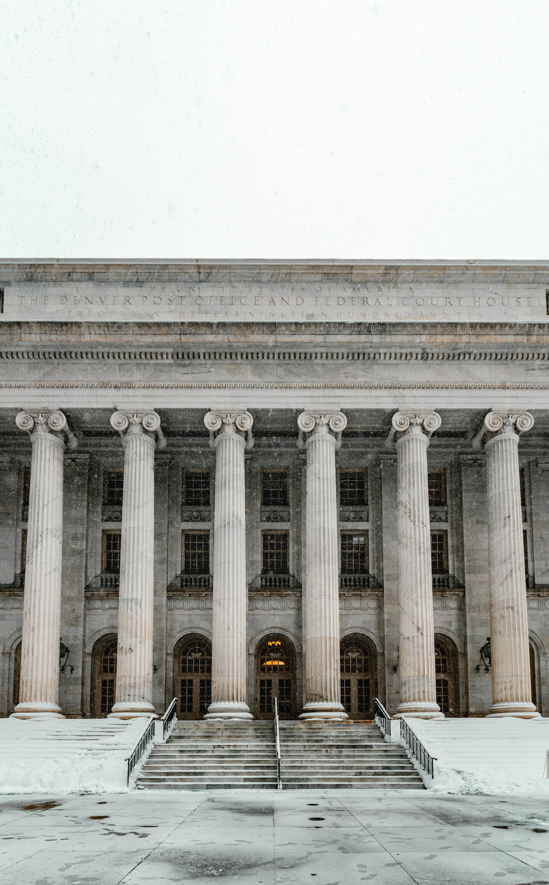 Ein Gerichtsgebäude | Quelle: Pexels