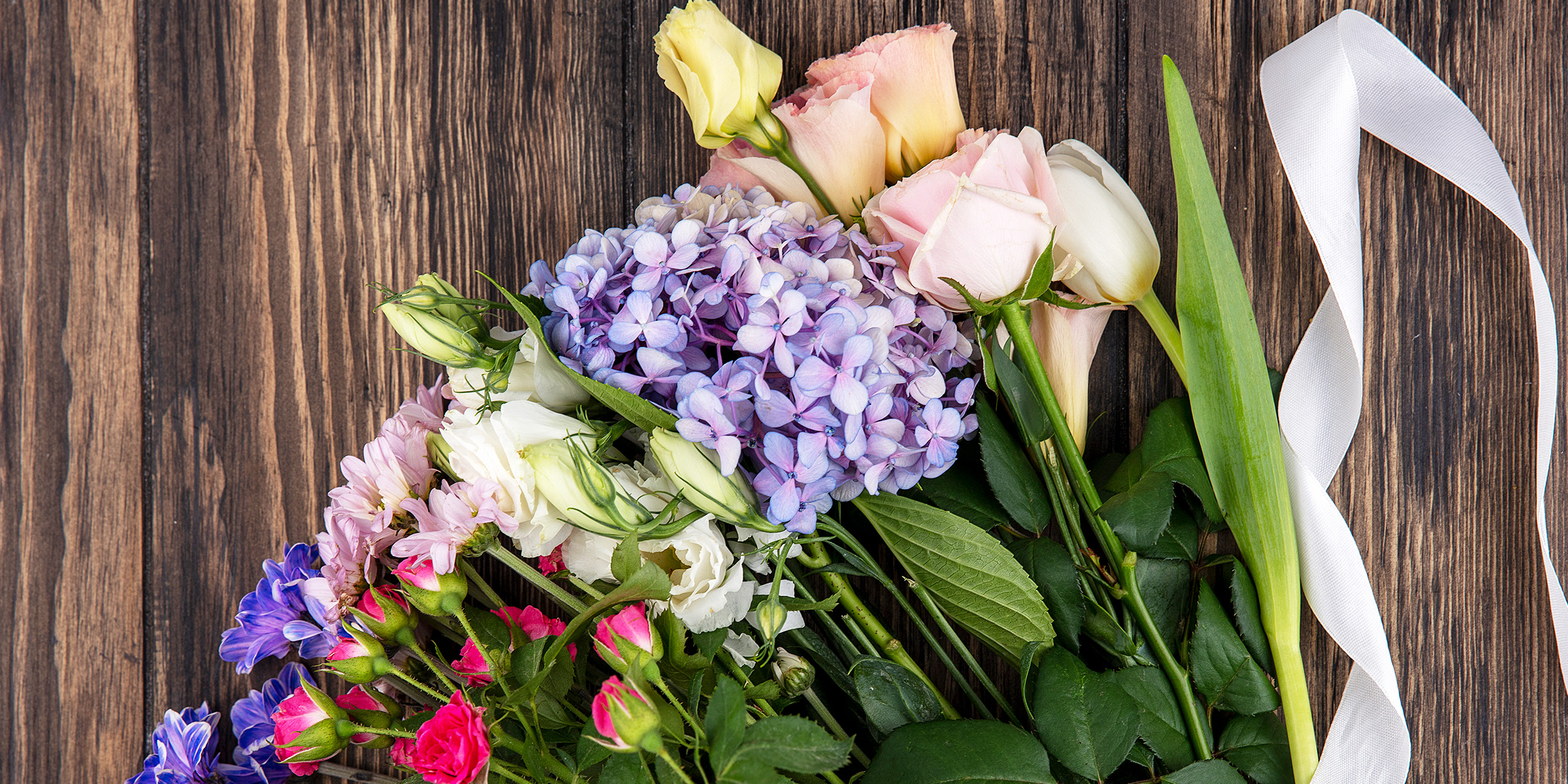 Ein Blumenstrauß | Quelle: Freepik