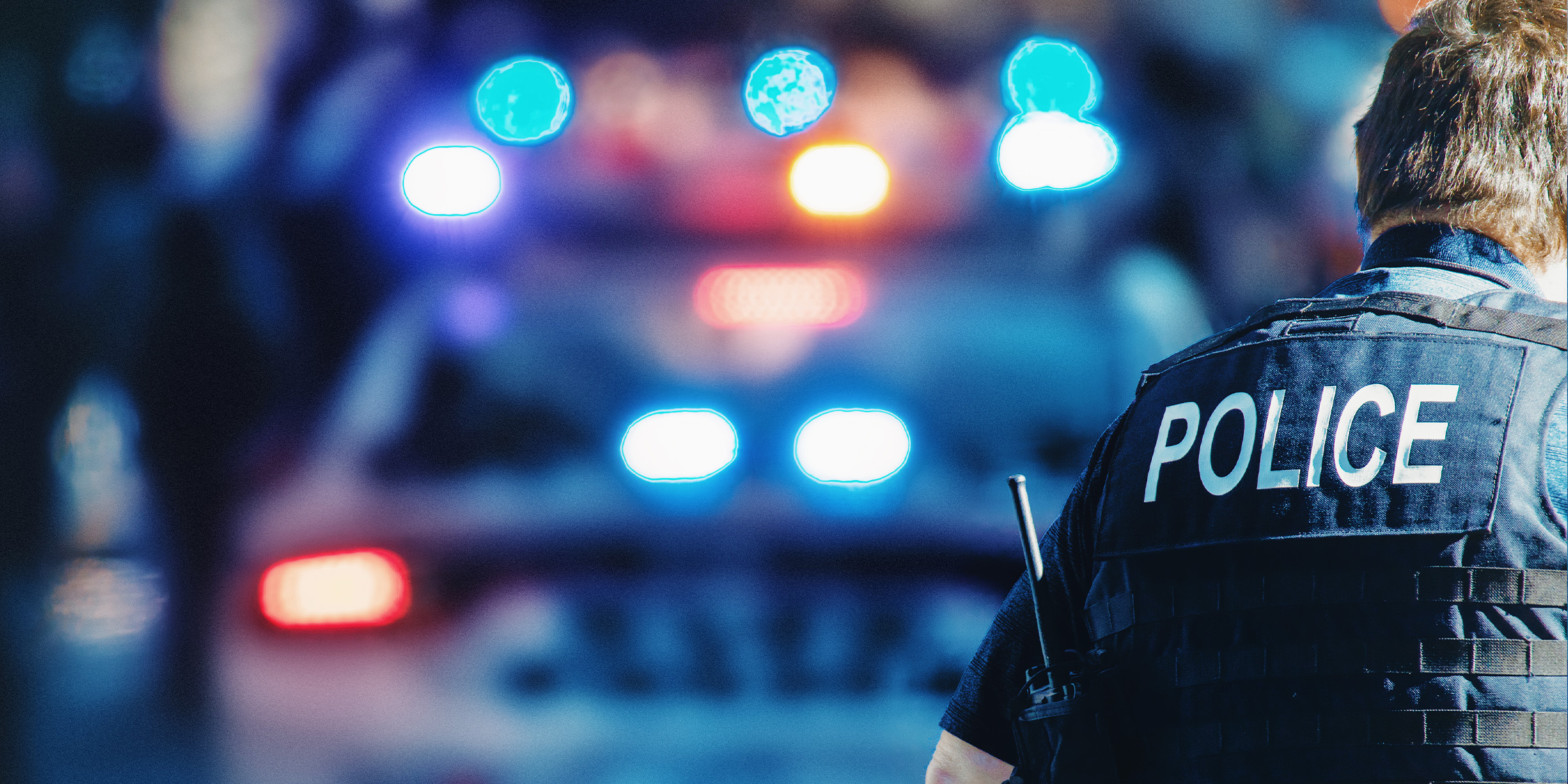 Ein Polizeibeamter | Quelle: Shutterstock