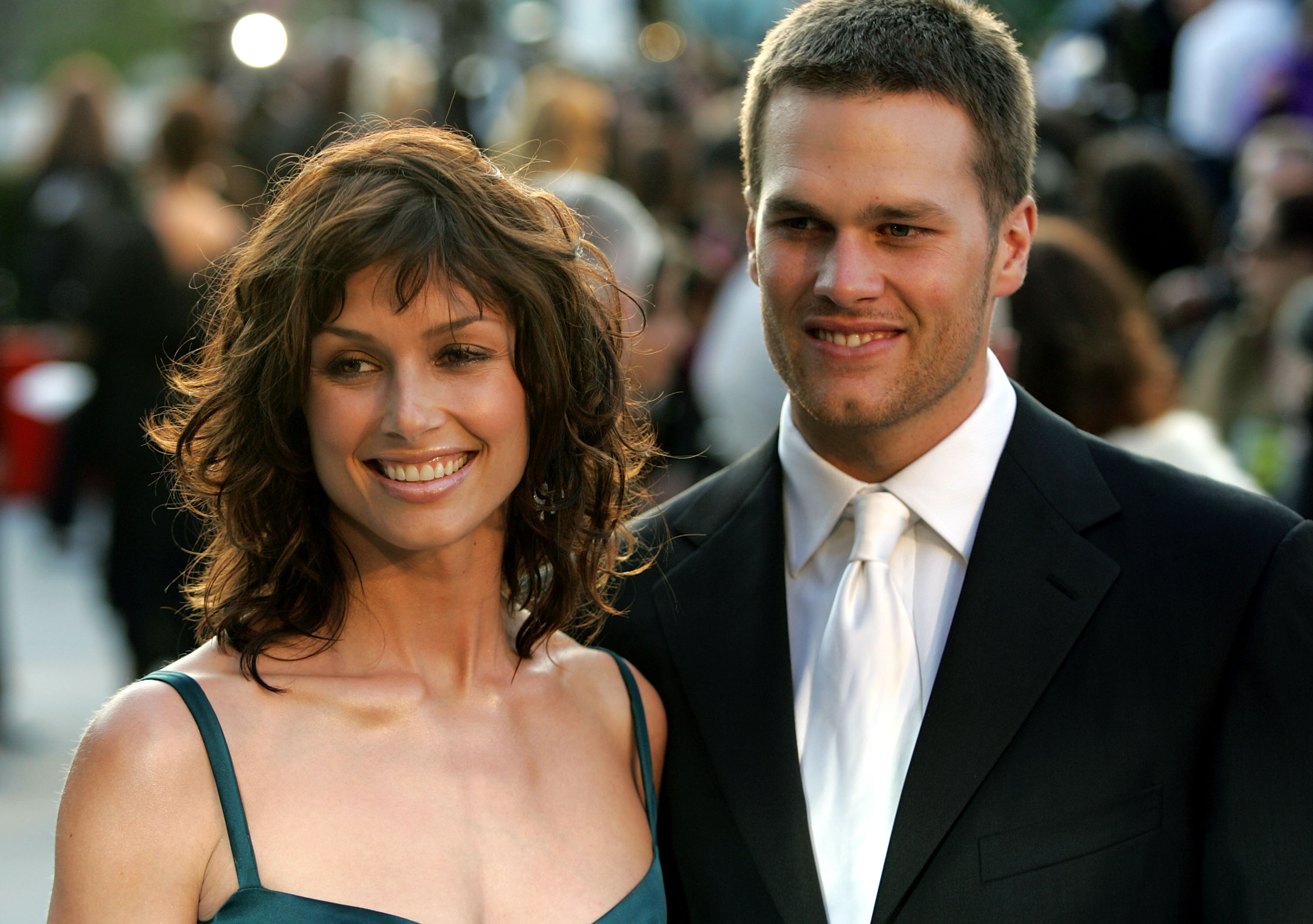 Bridget Moynahan und Tom Brady nehmen 2005 gemeinsam an einer Veranstaltung teil, zwei Jahre bevor sie ihren Sohn Jack zur Welt brachten. | Quelle: Getty Images