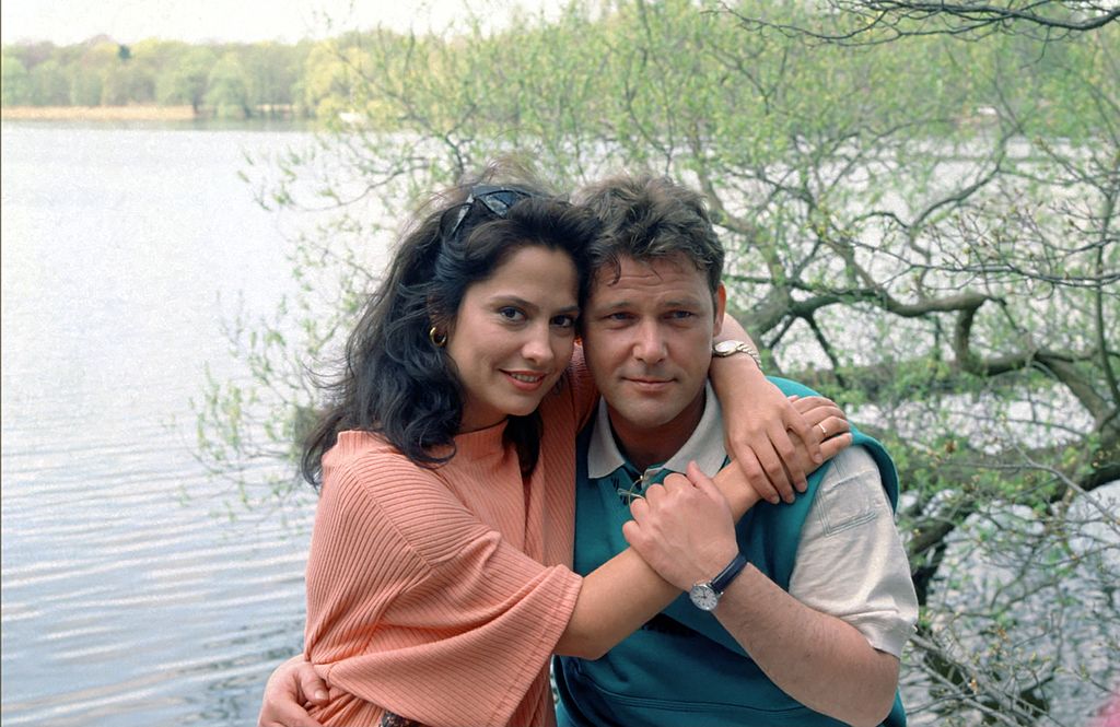 Simone Thomalla, Walter Plathe, ZDF-Reihe: "Cornelius hilft", 18.03.1993, Berlin, Deutschland | Quelle: Getty Images