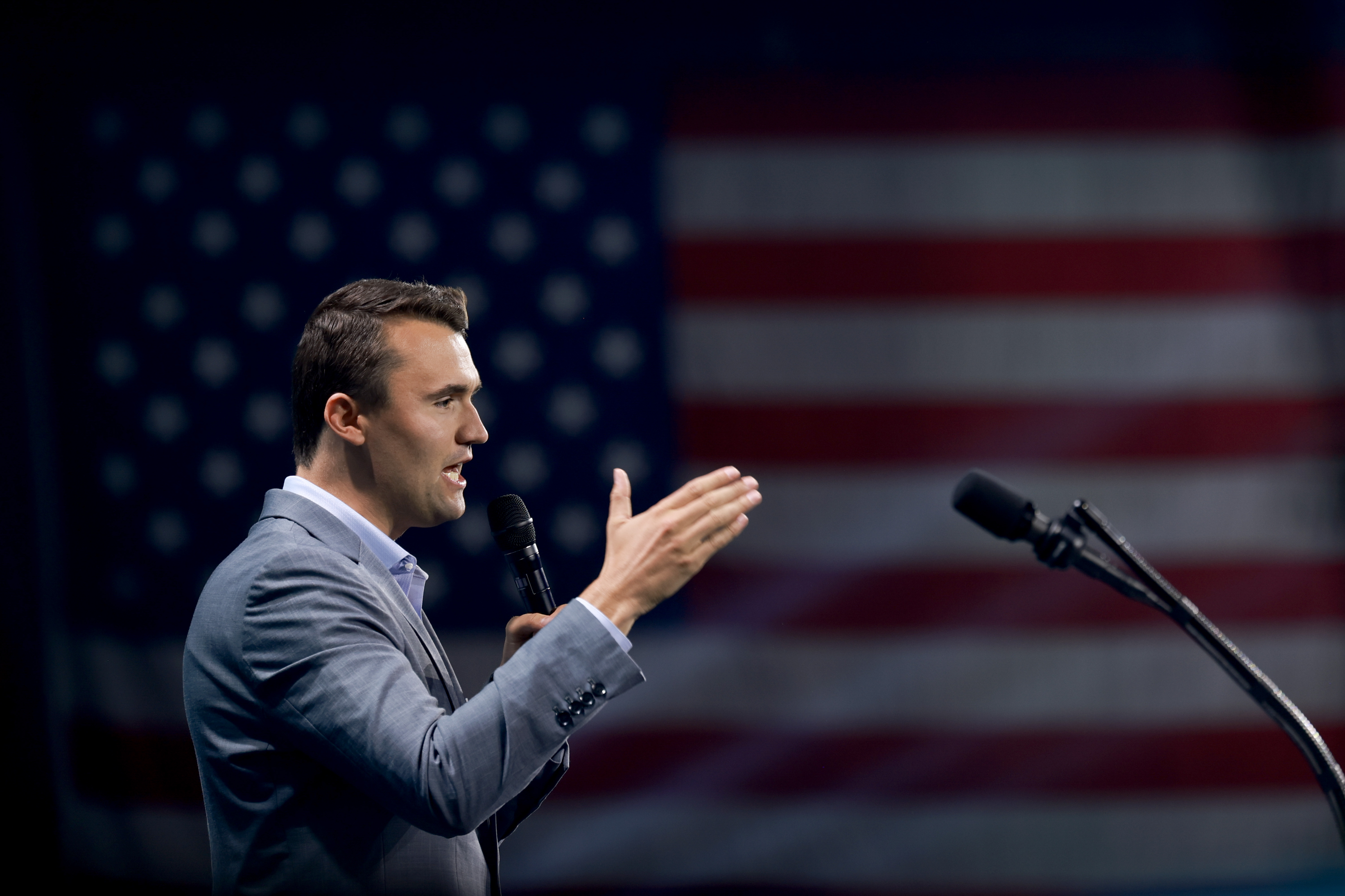 Charlie Kirk während einer "Turning Point USA Believers Summit"-Konferenz im Palm Beach Convention Center am 26. Juli 2024 | Quelle: Getty Images