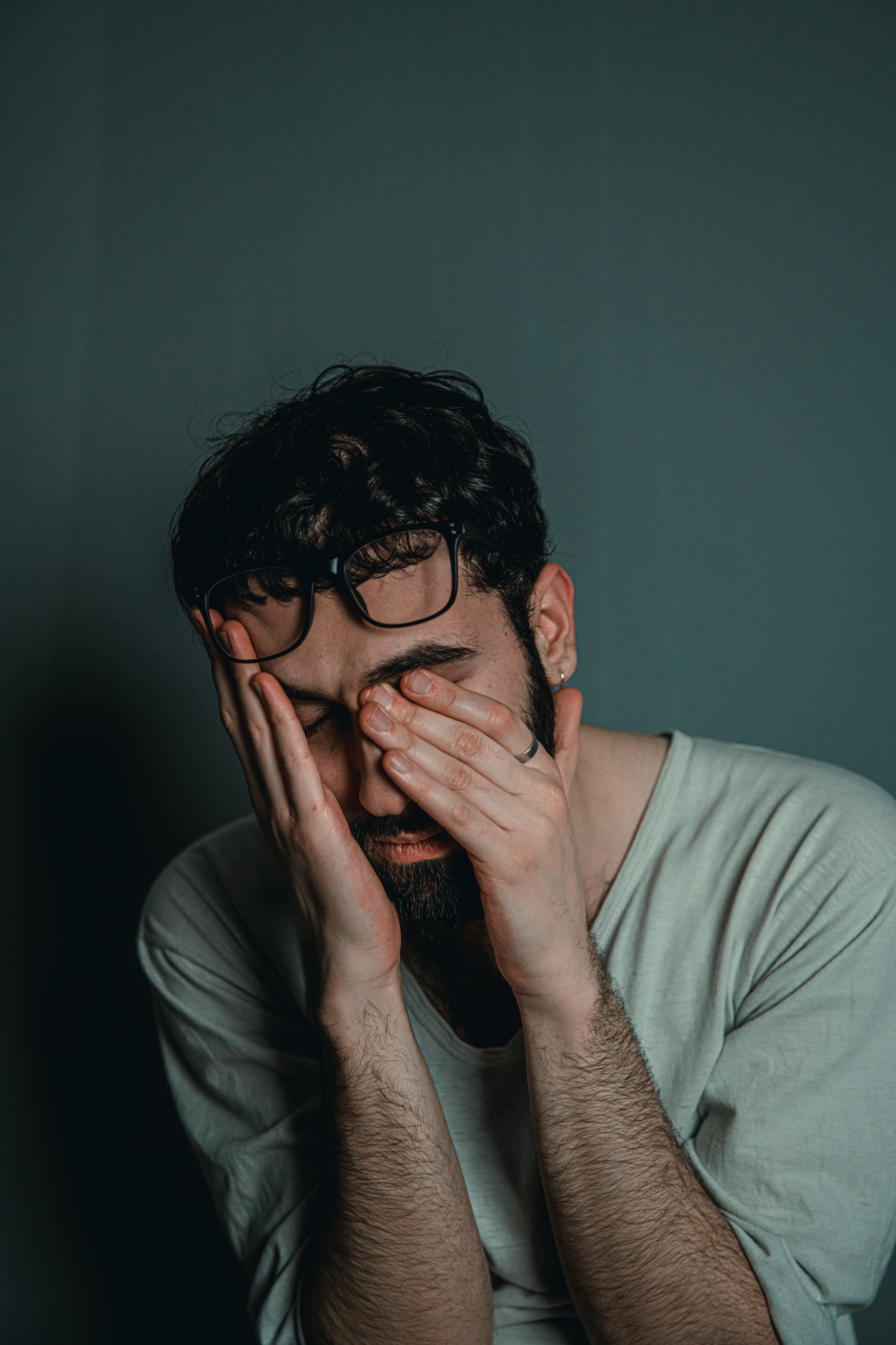 Ein frustrierter Mann | Quelle: Pexels