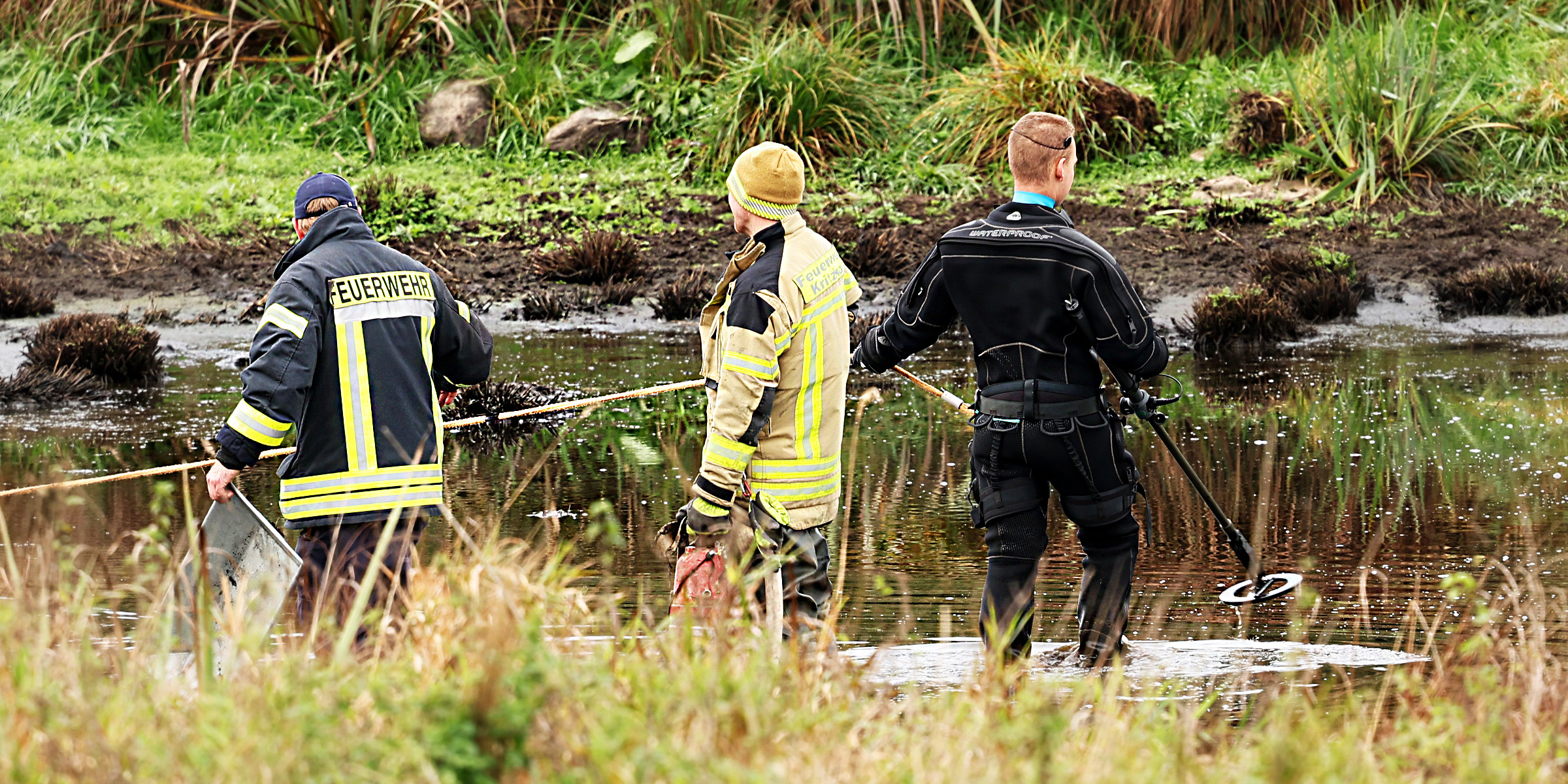 Polizei untersucht den Fundort der Leiche | Quelle: Getty Images