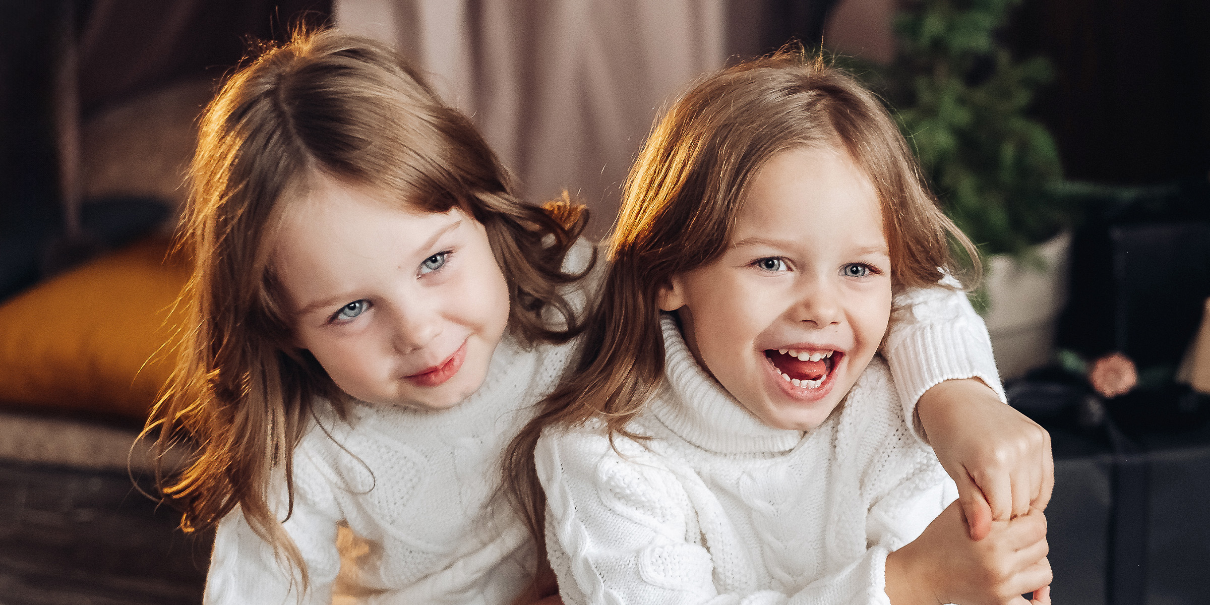 Zwillingsmädchen | Quelle: Freepik