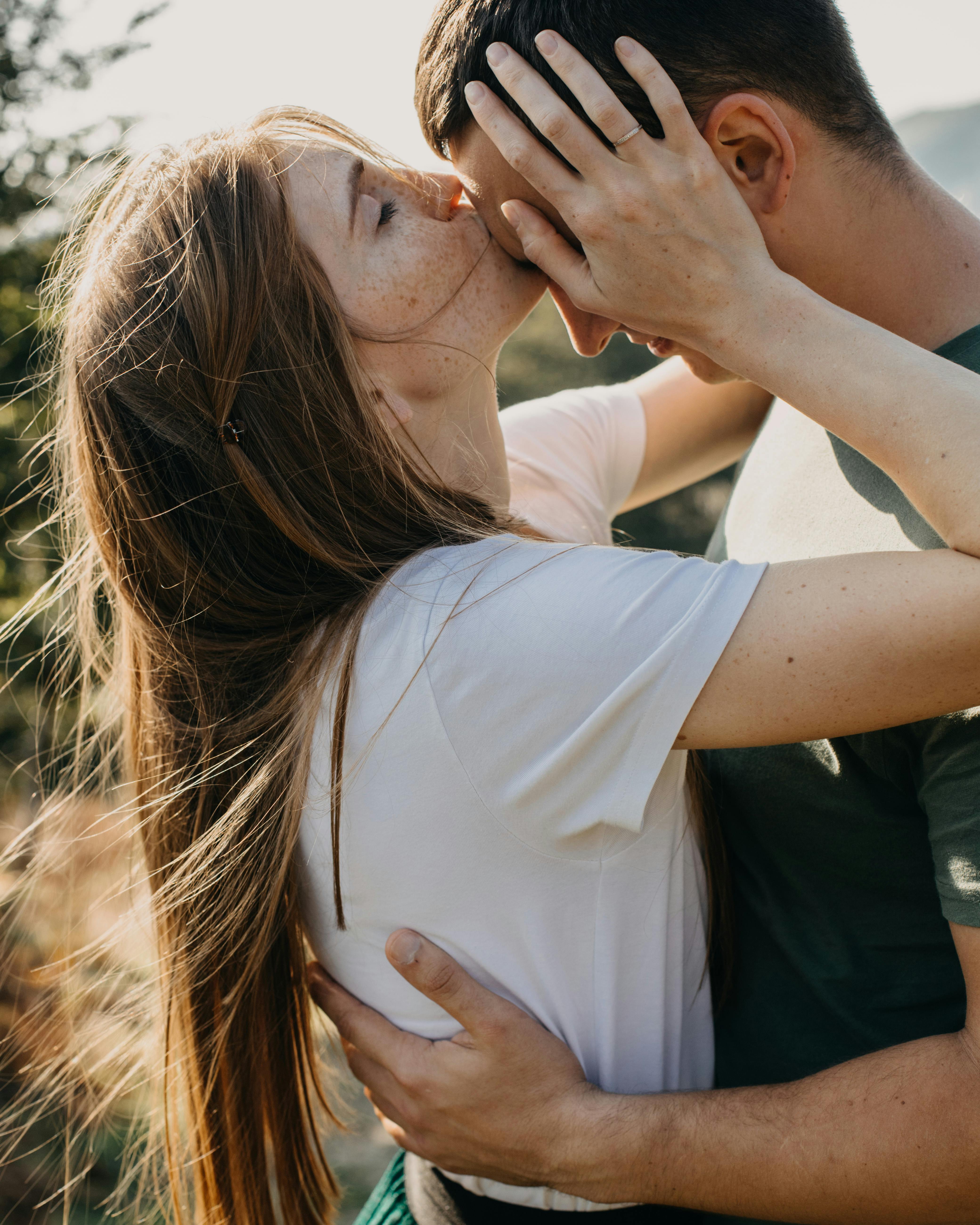 Ein glückliches Paar | Quelle: Pexels