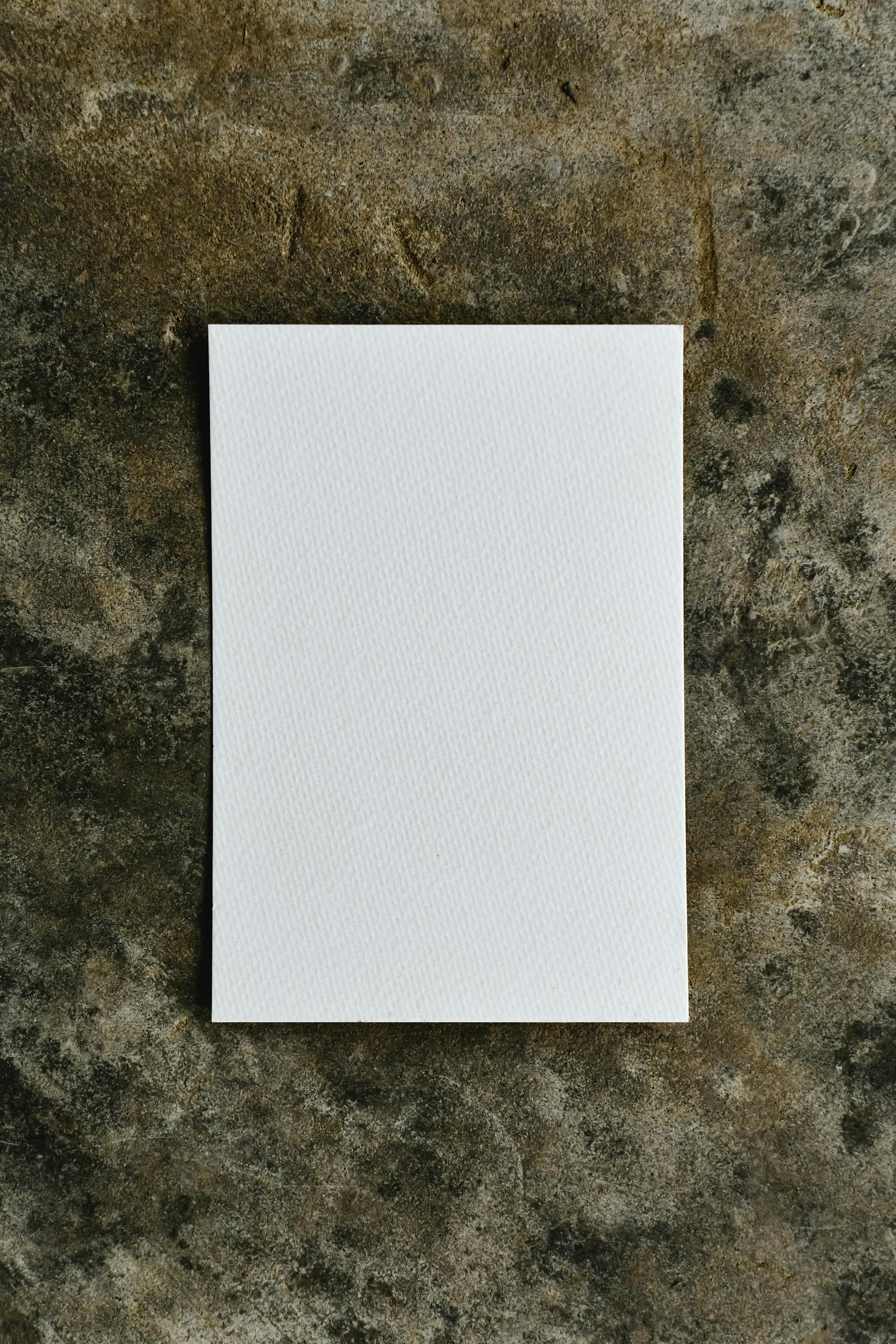 Ein Stück Papier | Quelle: Pexels