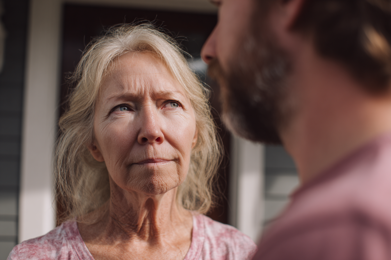 Eine Frau sieht ihren Sohn an | Quelle: Midjourney