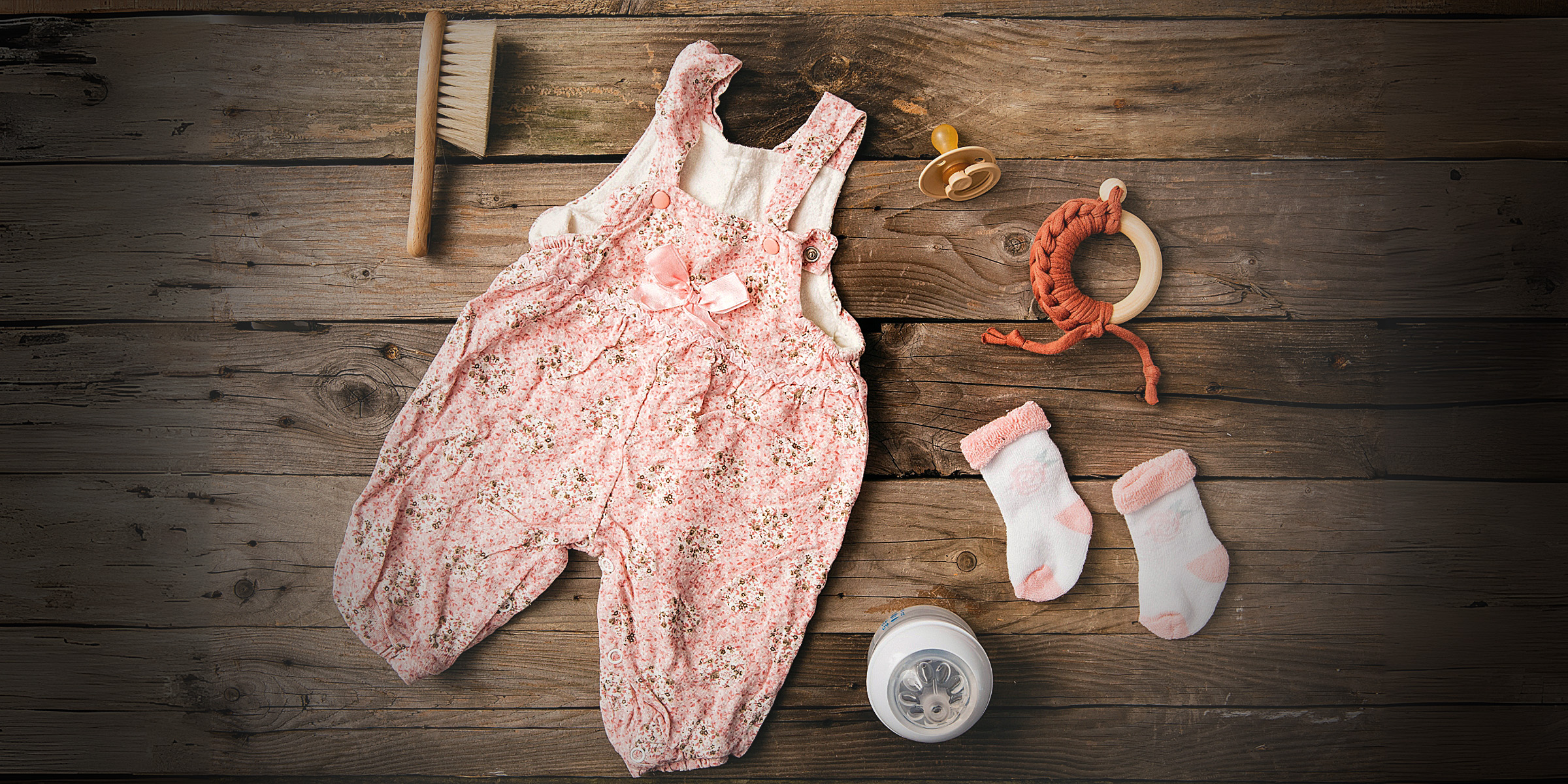 Ausgelegte Babyartikel | Quelle: Freepik