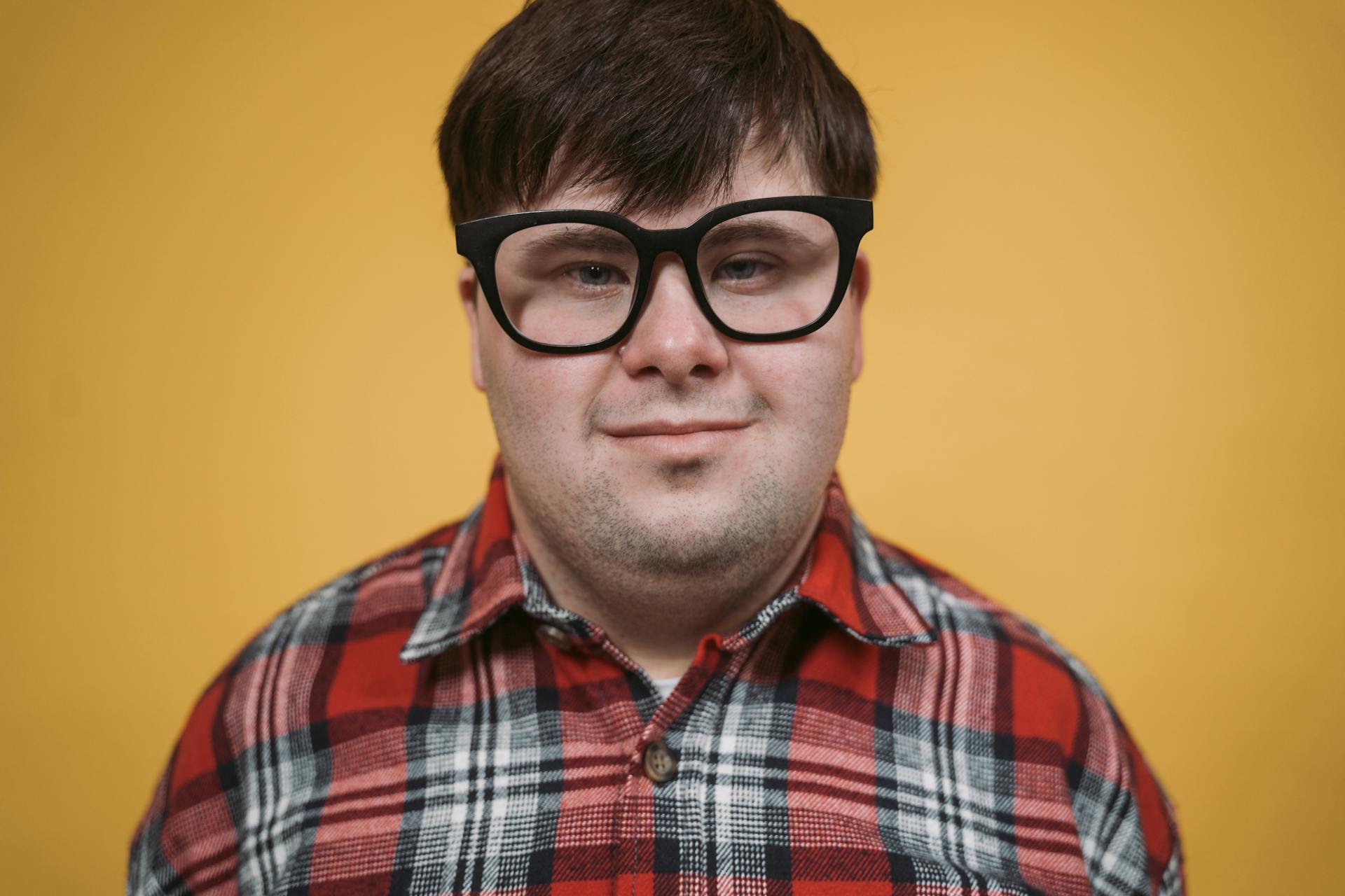 Ein junger Mann mit Down-Syndrom | Quelle: Pexels
