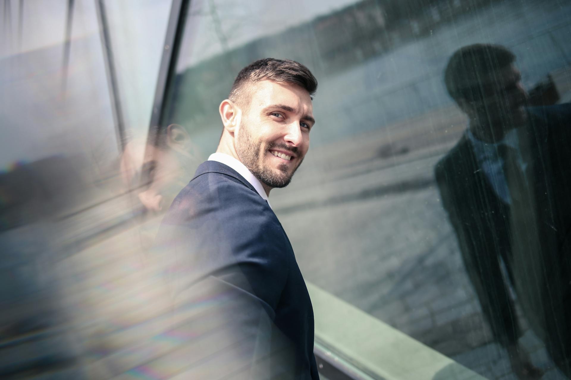 Ein lächelnder Mann | Quelle: Pexels