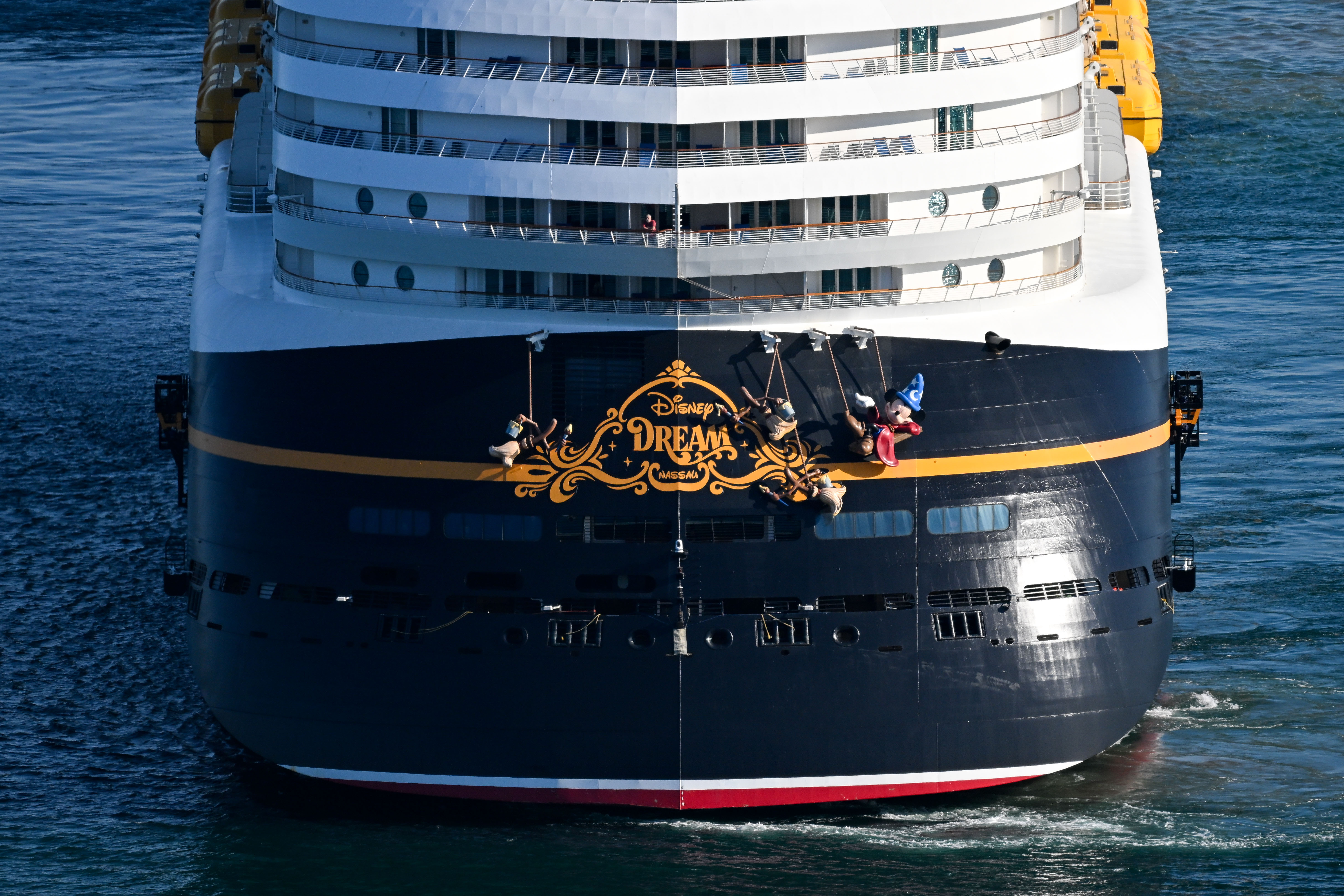 Ein Blick auf das Kreuzfahrtschiff Disney Dream in Portland am 13. September 2024. | Quelle: Getty Images