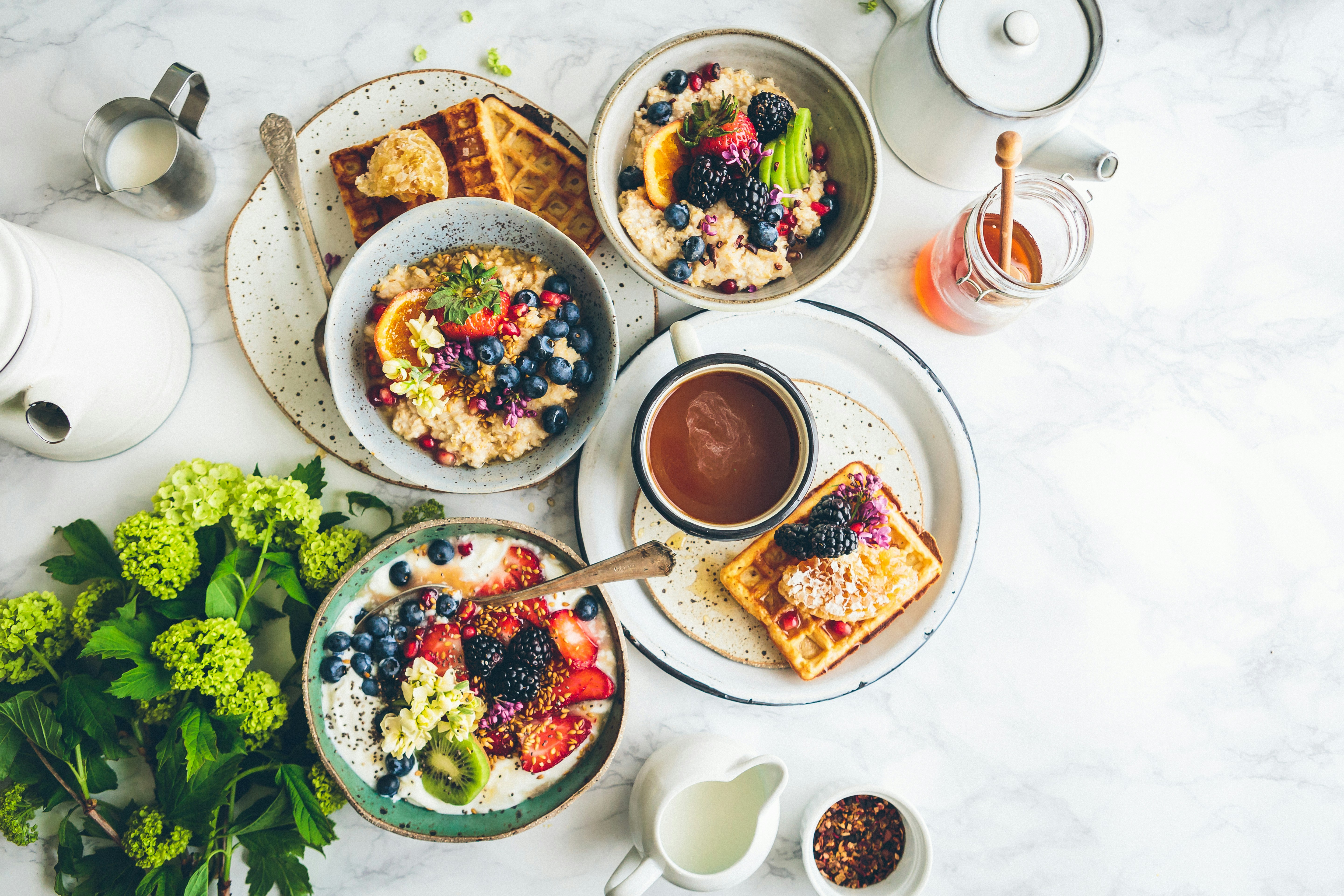 Ein Frühstücksaufstrich auf einem Tisch | Quelle: Unsplash