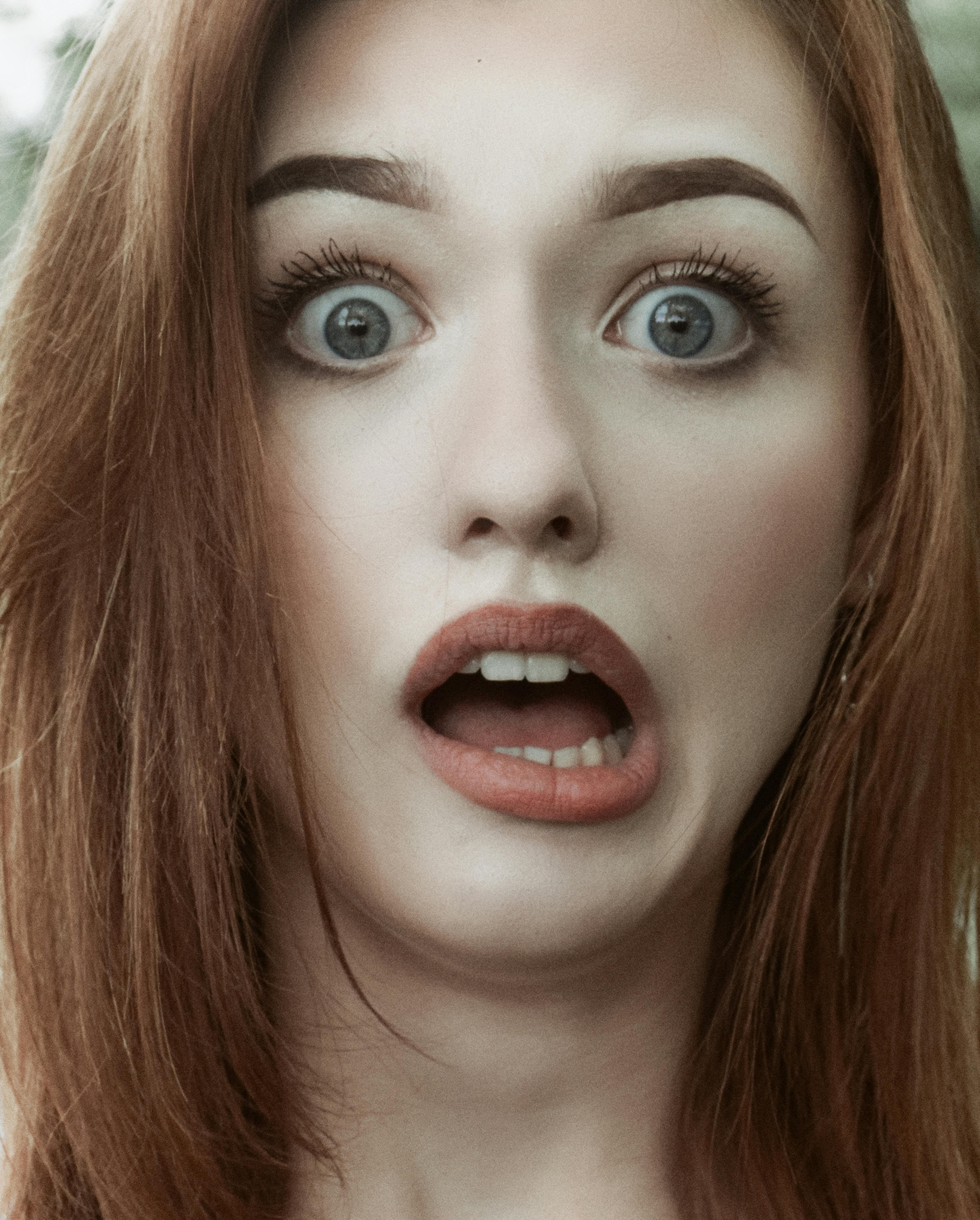 Eine schockierte Frau | Quelle: Pexels