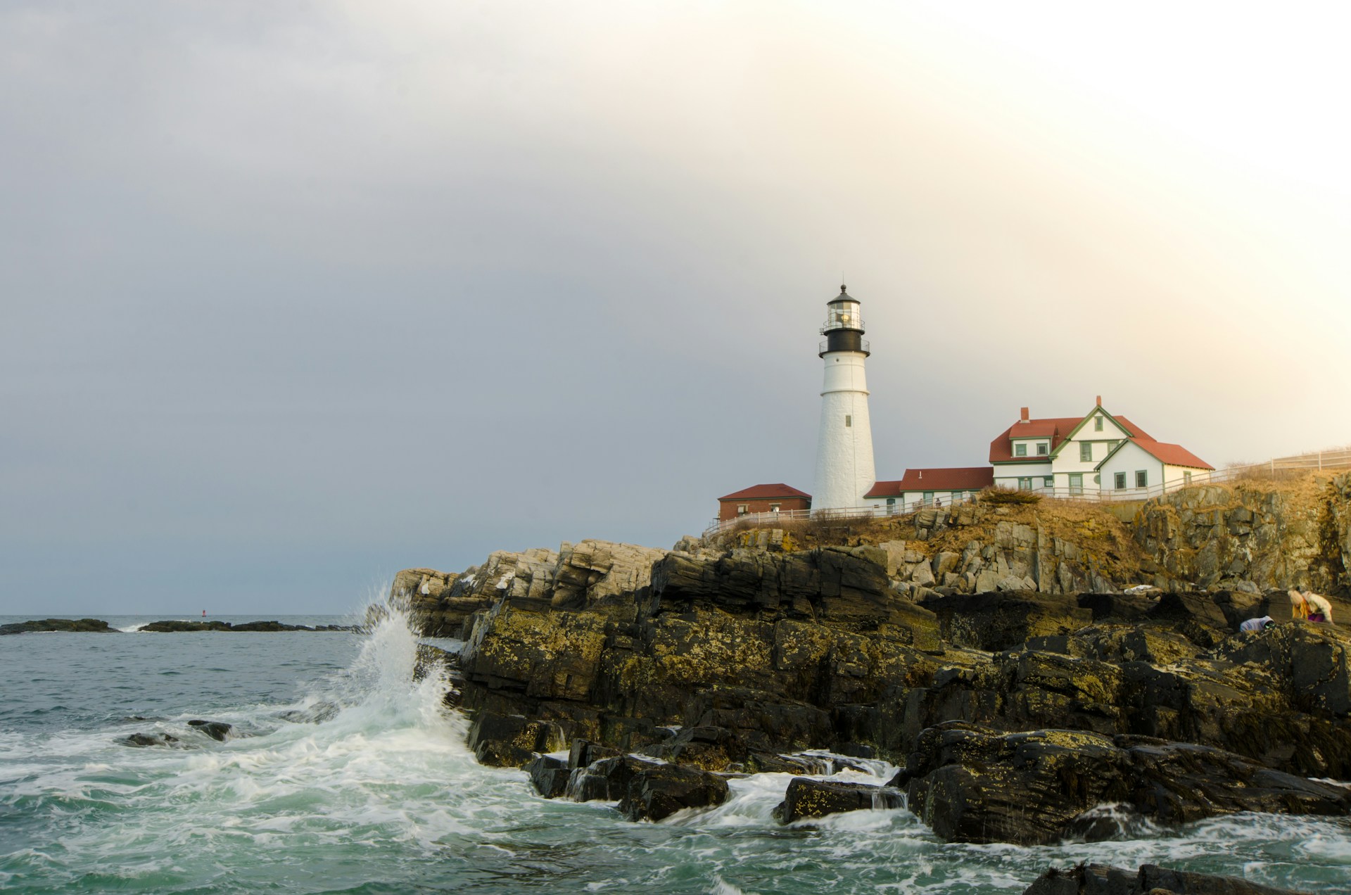 Ein Leuchtturm in Maine | Quelle: Unsplash