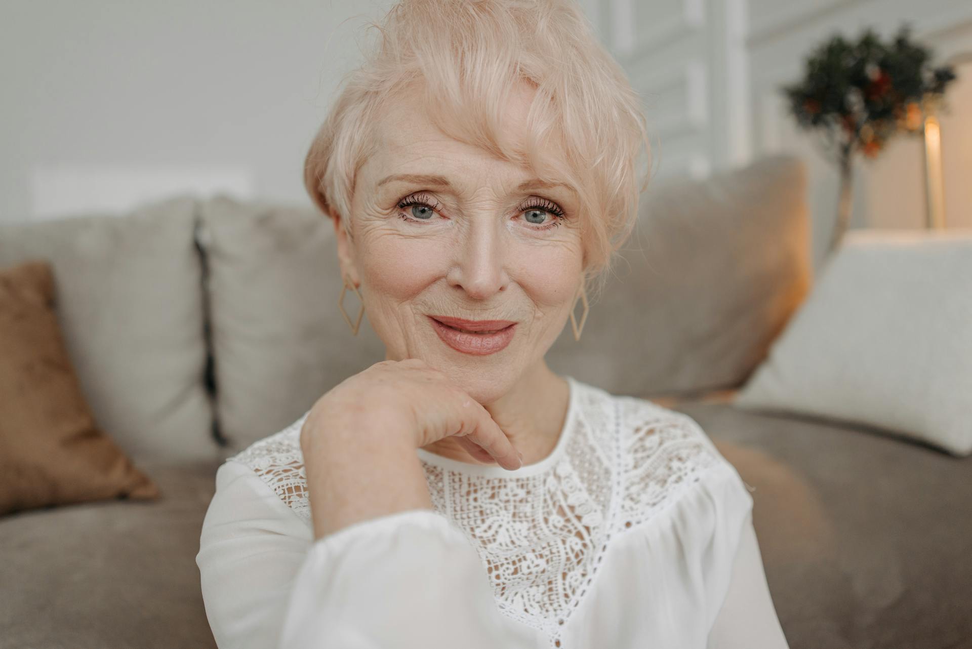 Eine lächelnde Seniorin | Quelle: Pexels