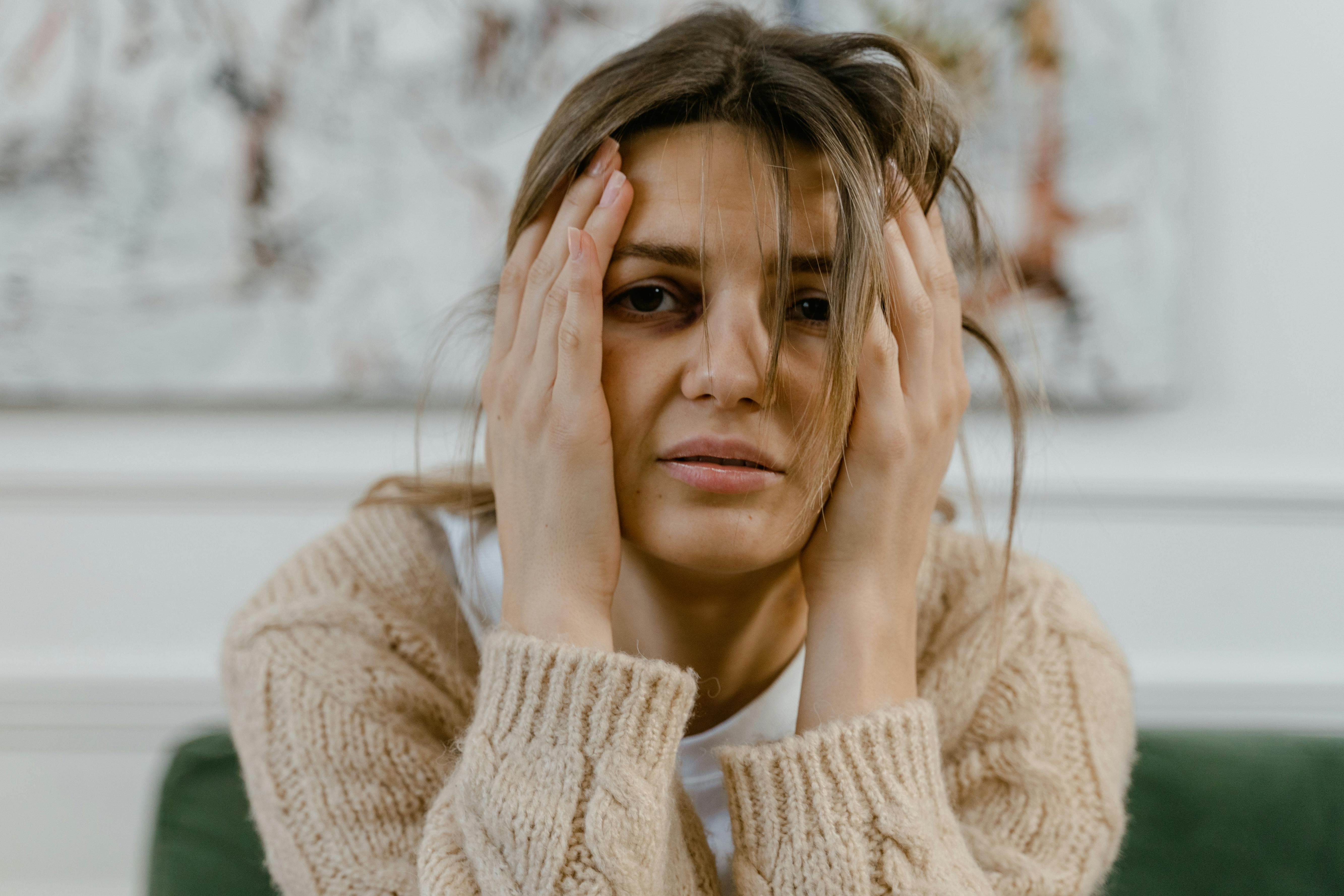 Eine gestresste Frau | Quelle: Pexels