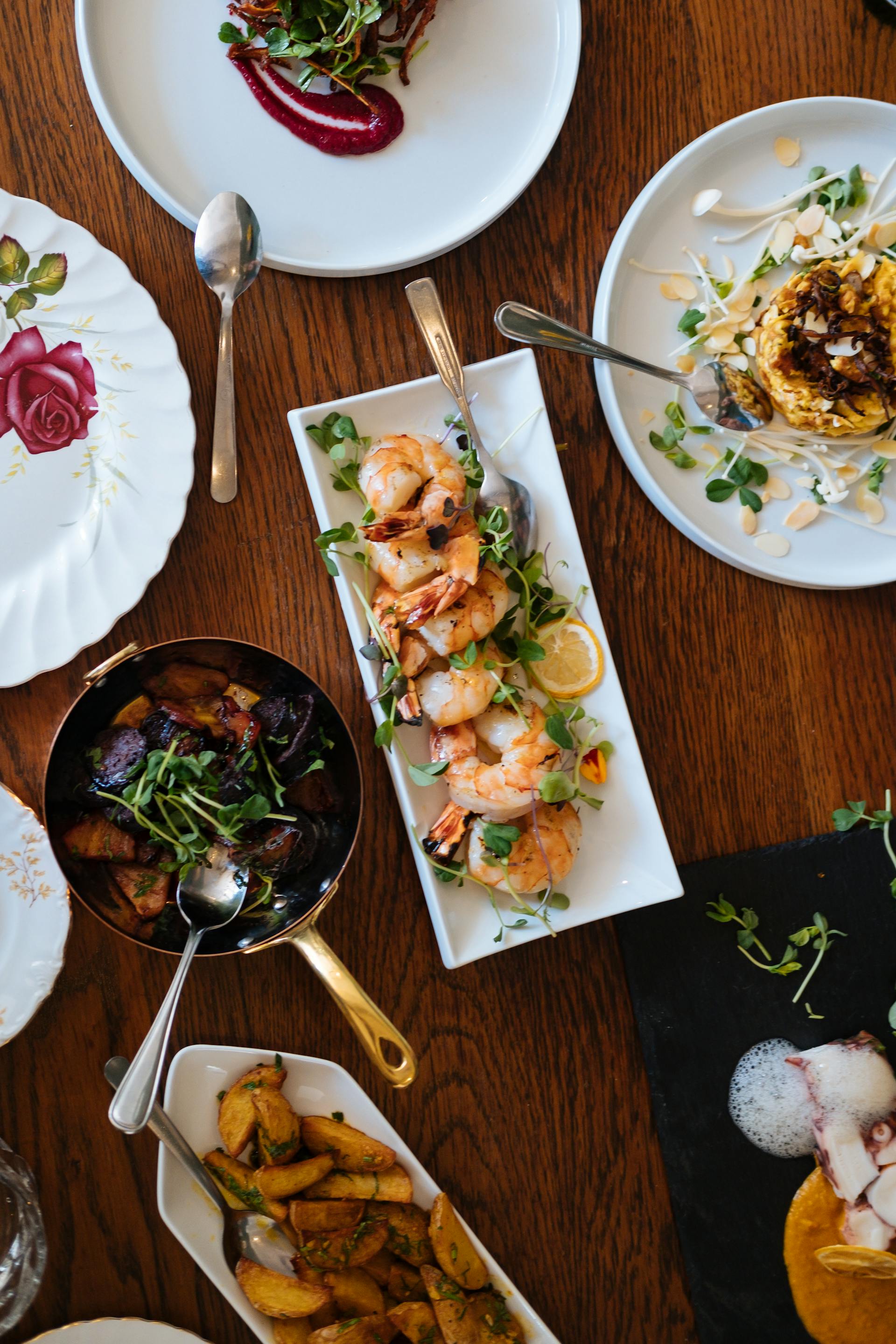 Ein Tisch voll mit Essen | Quelle: Pexels