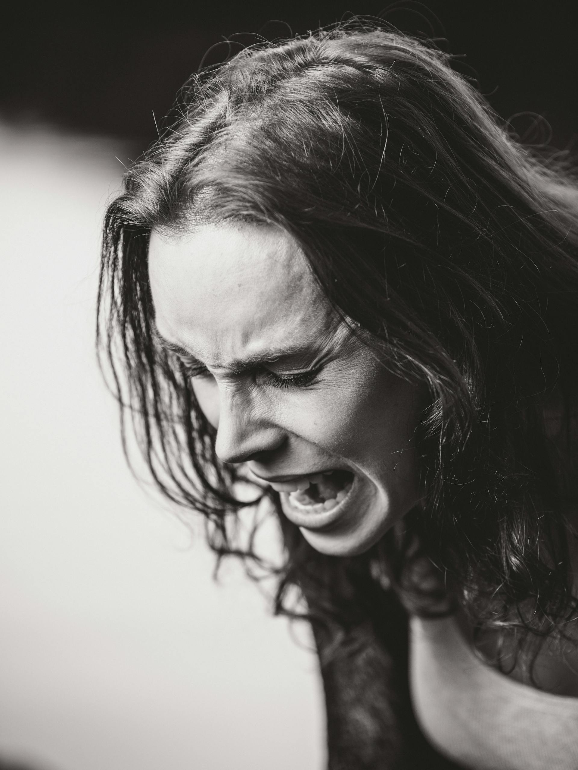 Eine zutiefst verzweifelte Frau | Quelle: Pexels
